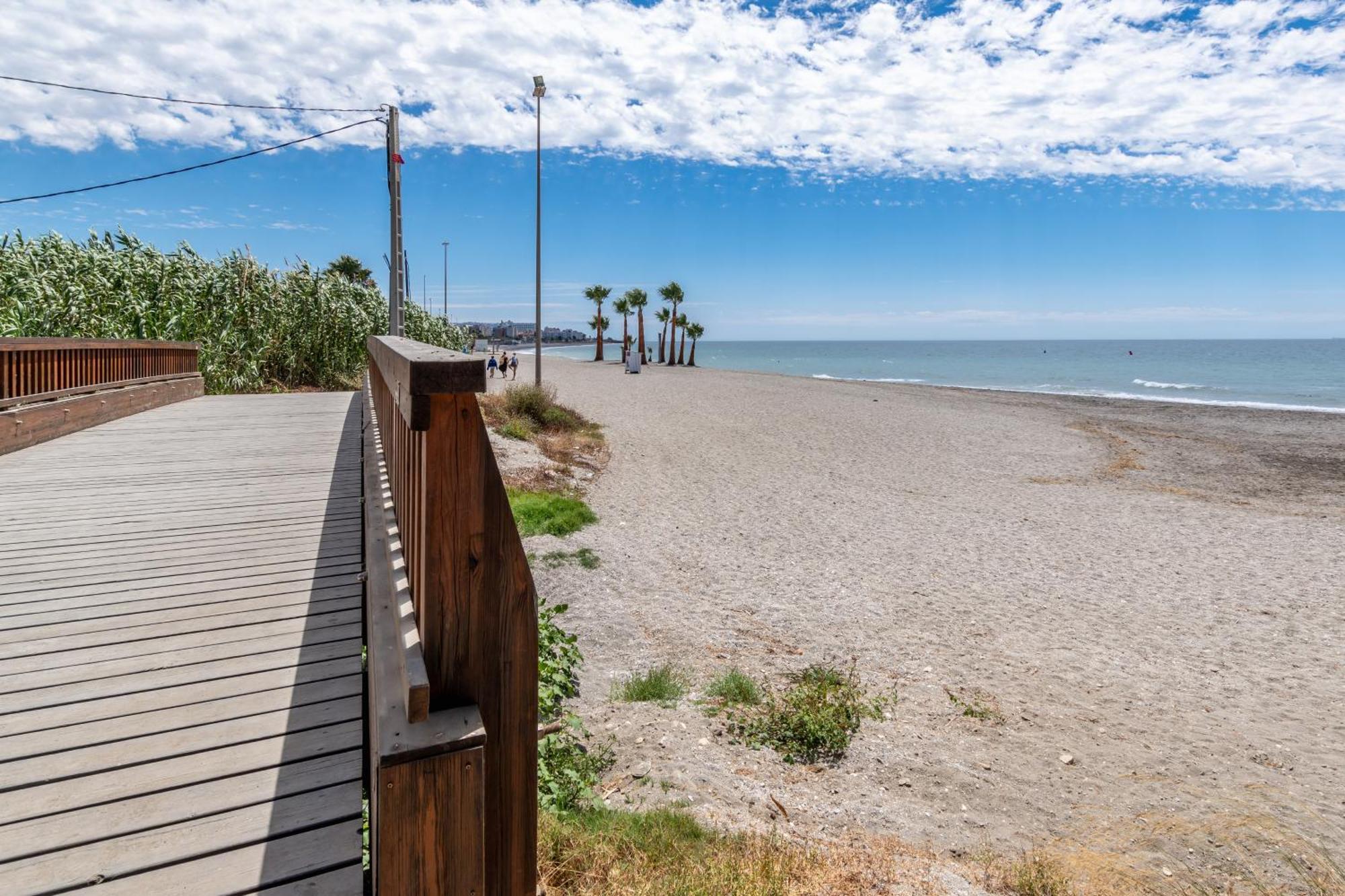 Apartamento Renovated On Beachside With Pool