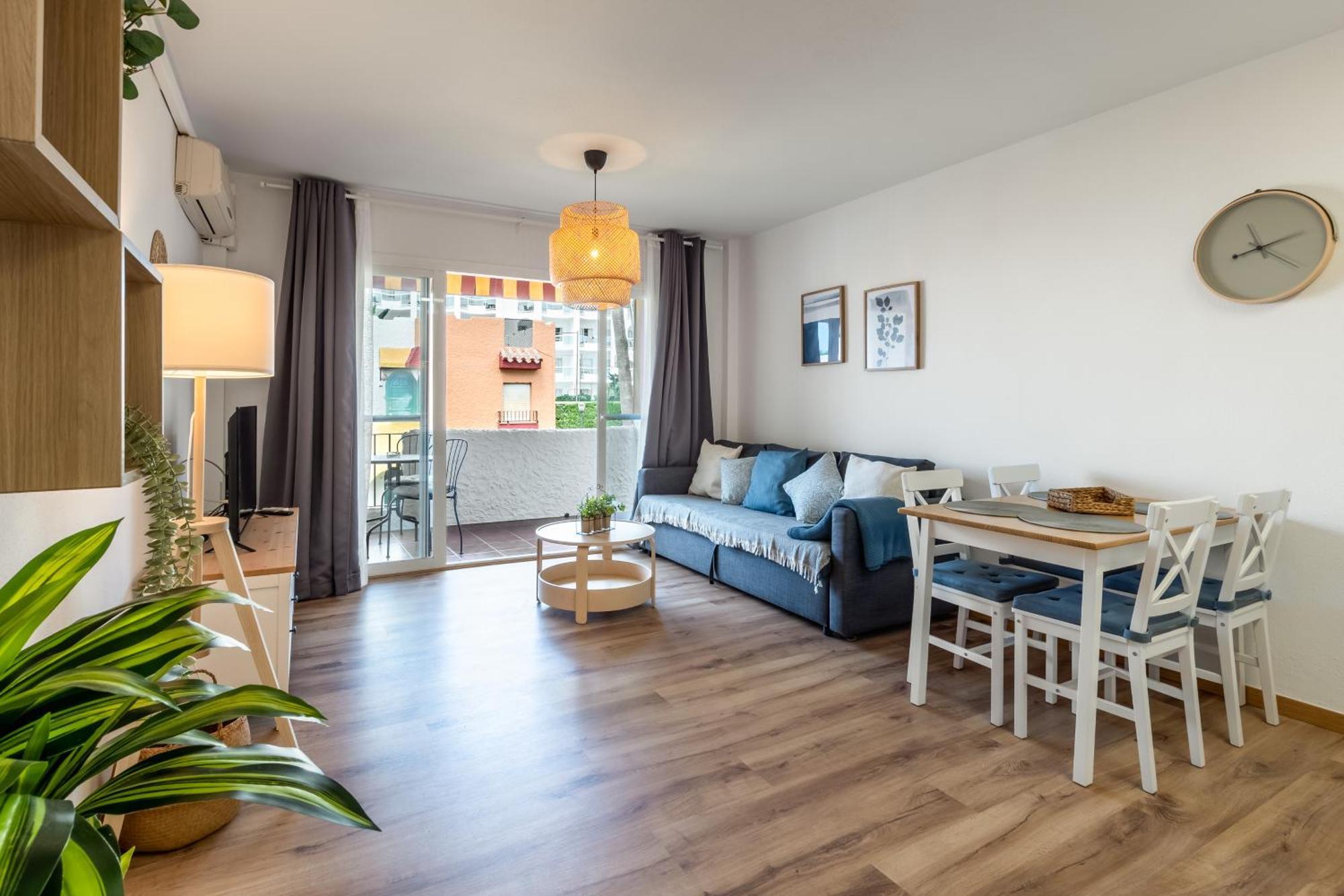 Renovated On Beachside With Pool