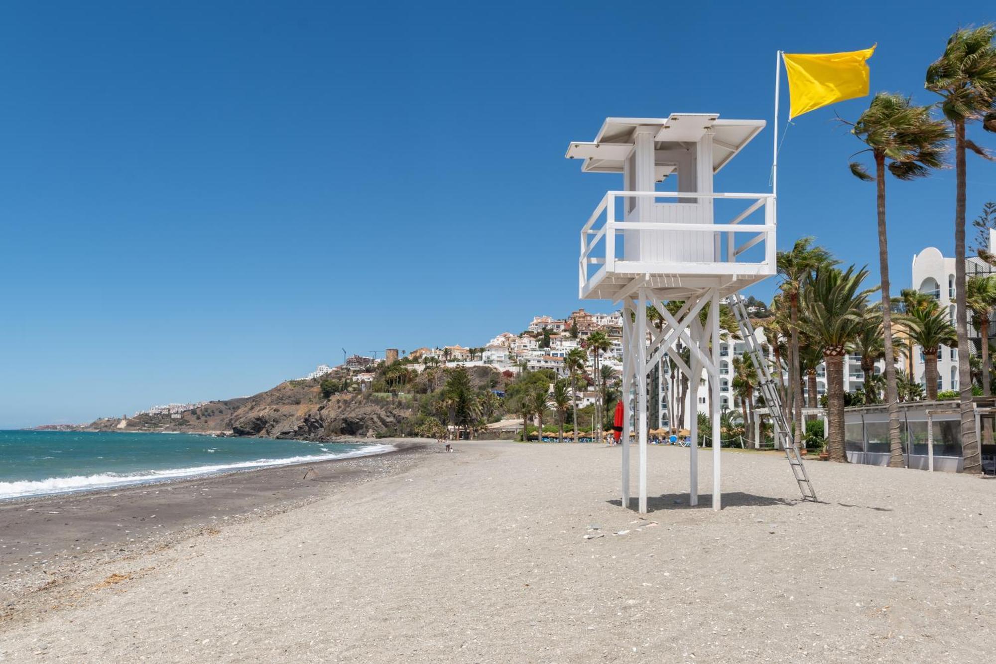 Renovated On Beachside With Pool *
