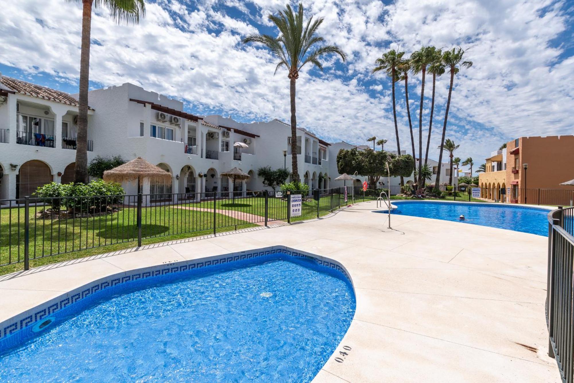 Renovated On Beachside With Pool Apartamento