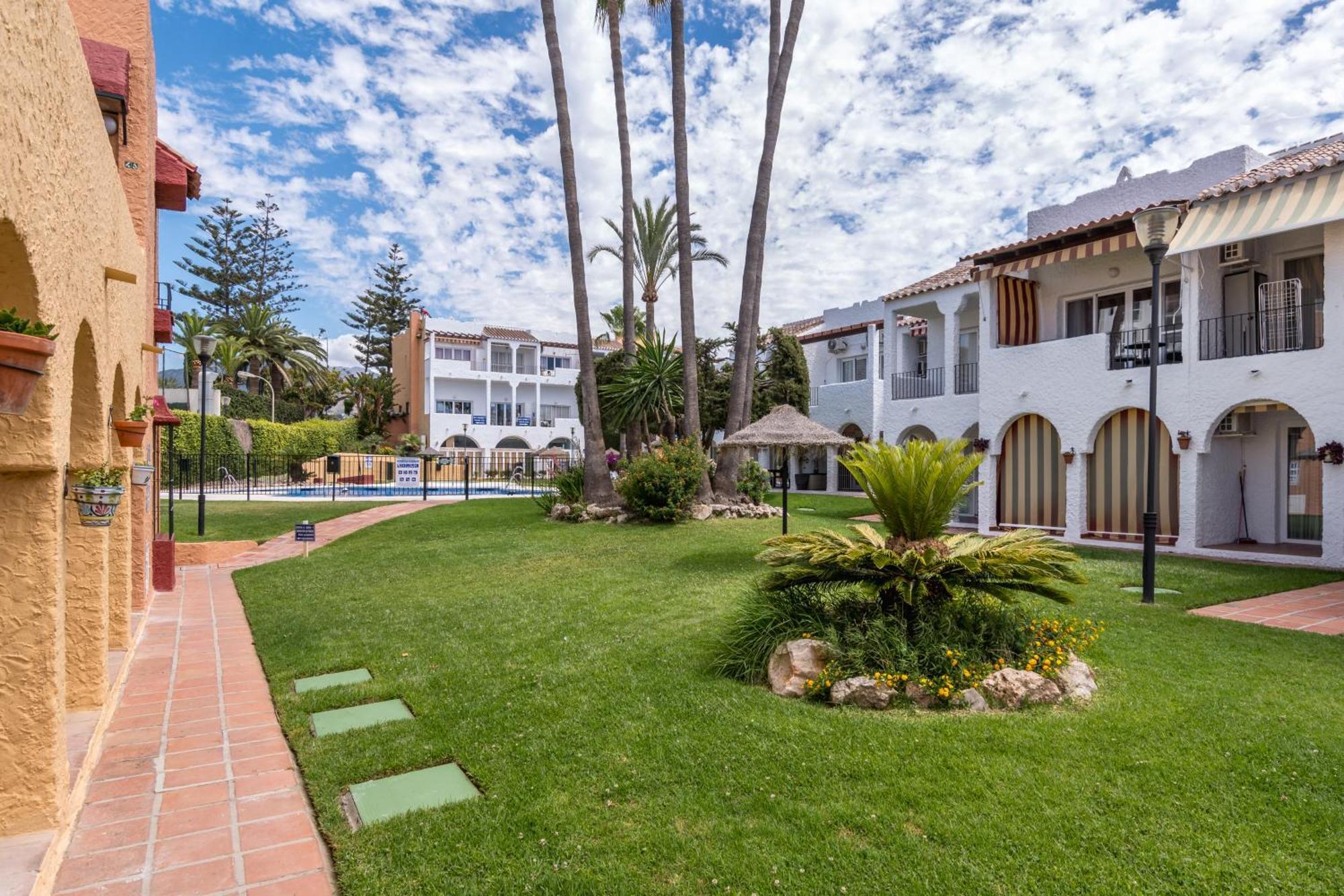 Apartamento Renovated On Beachside With Pool