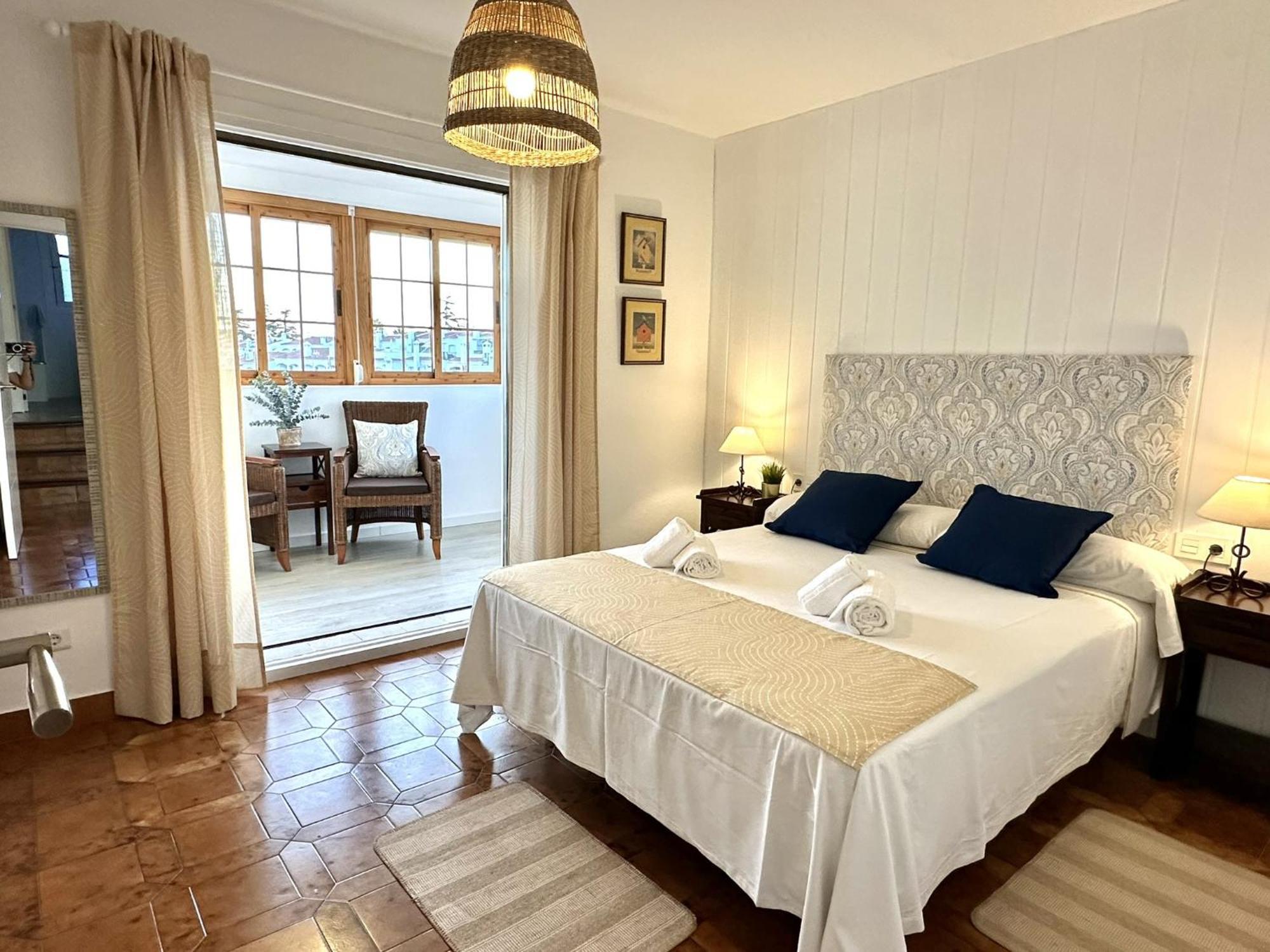Paradise - Margot Villa Nerja