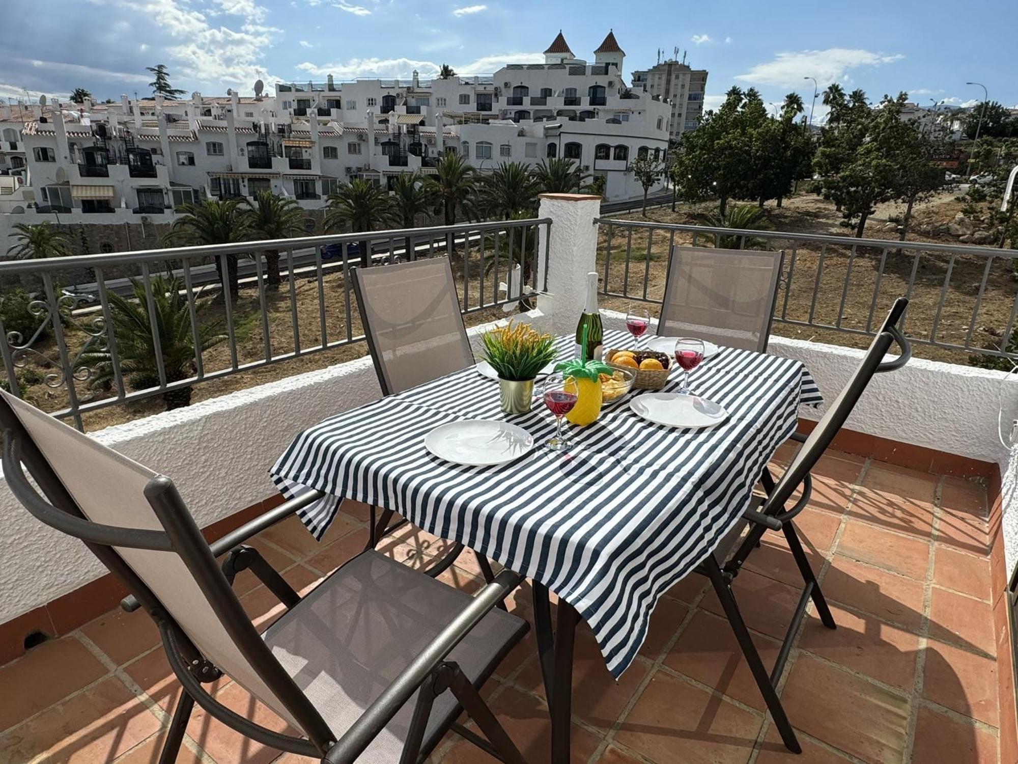 Villa Paradise - Margot *