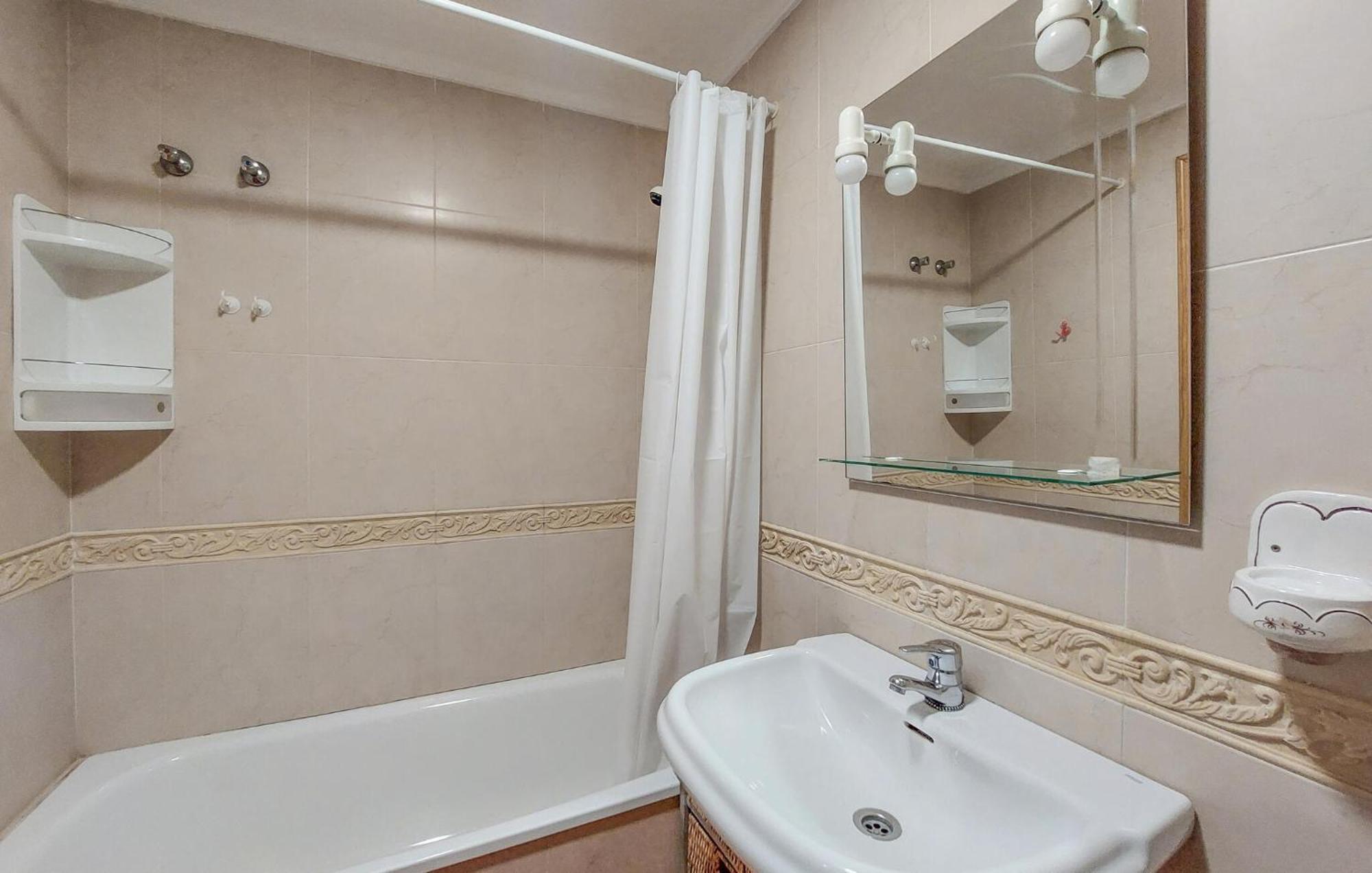 Apartamento 2 Bedroom Stunning In *