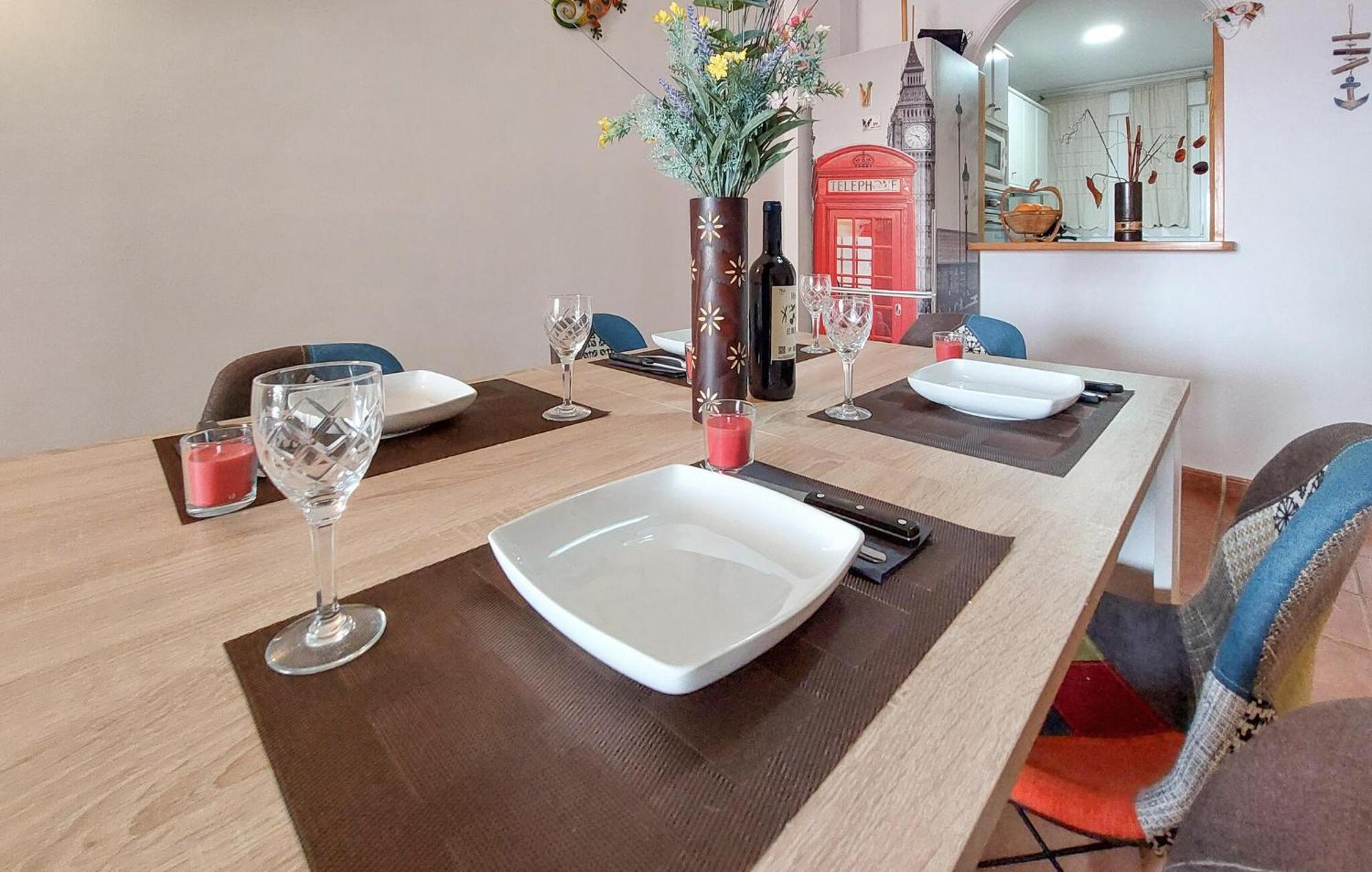 2 Bedroom Stunning In Apartamento