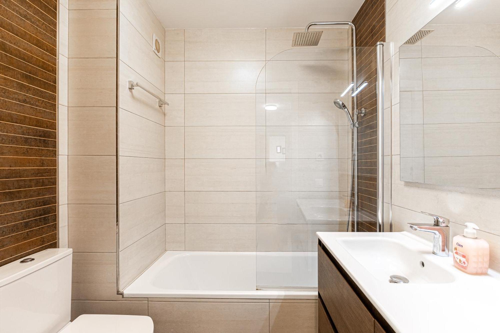 3 Bedroom With Private Rooftop Terrace Apartamento Nerja