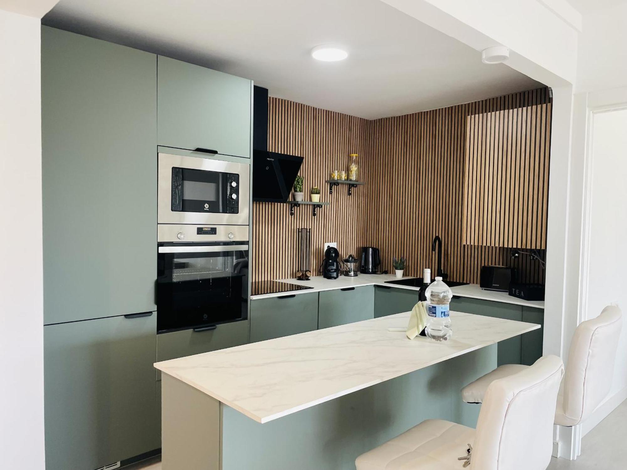 Apartamento Altos De Tamango Con Vistas Y Pisicina Nerja