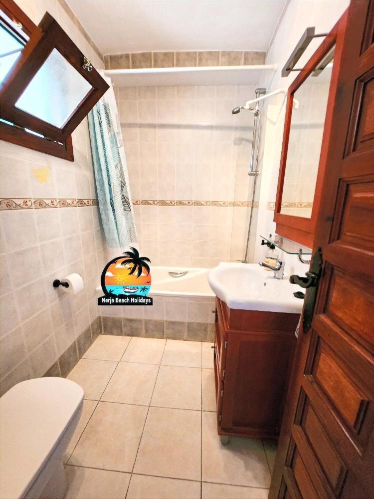 Cozy 1 Bedroom In Oasis De Capistrano Apartamento Nerja