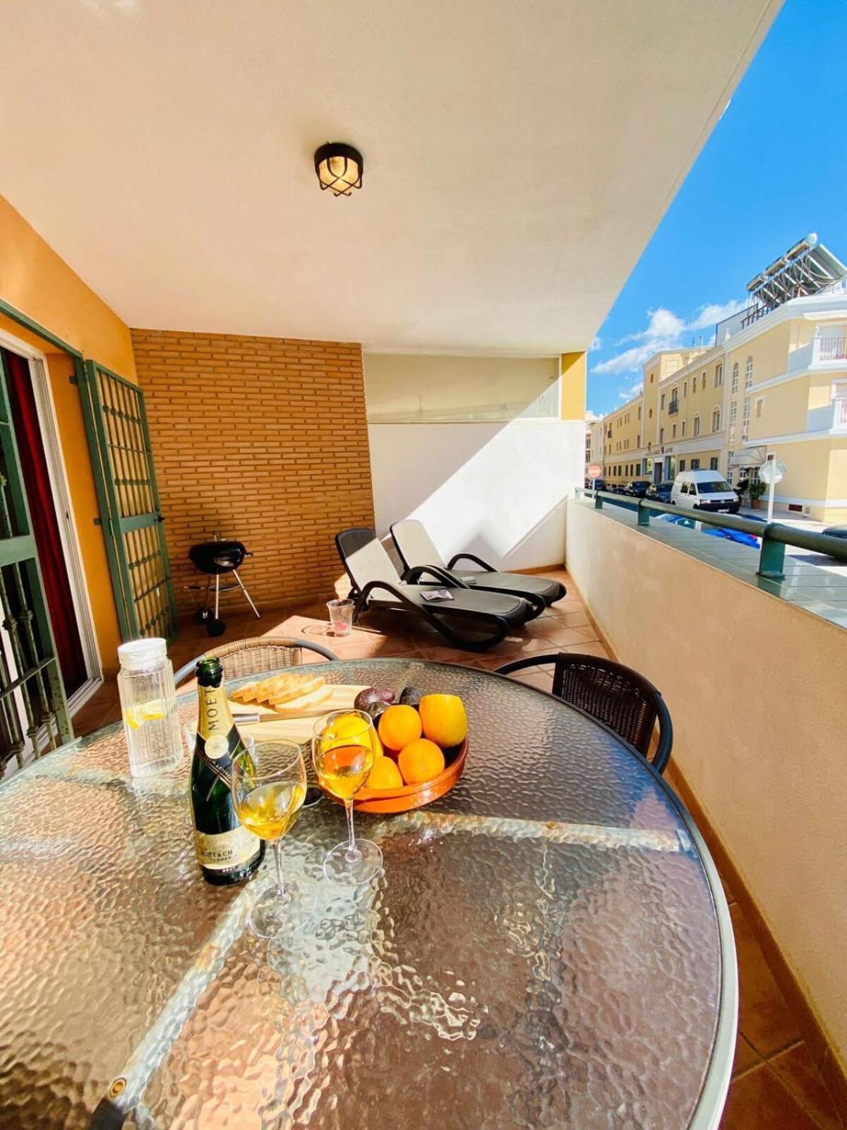 Precioso Con Parking En La Playa De Burriana Apartamento Nerja