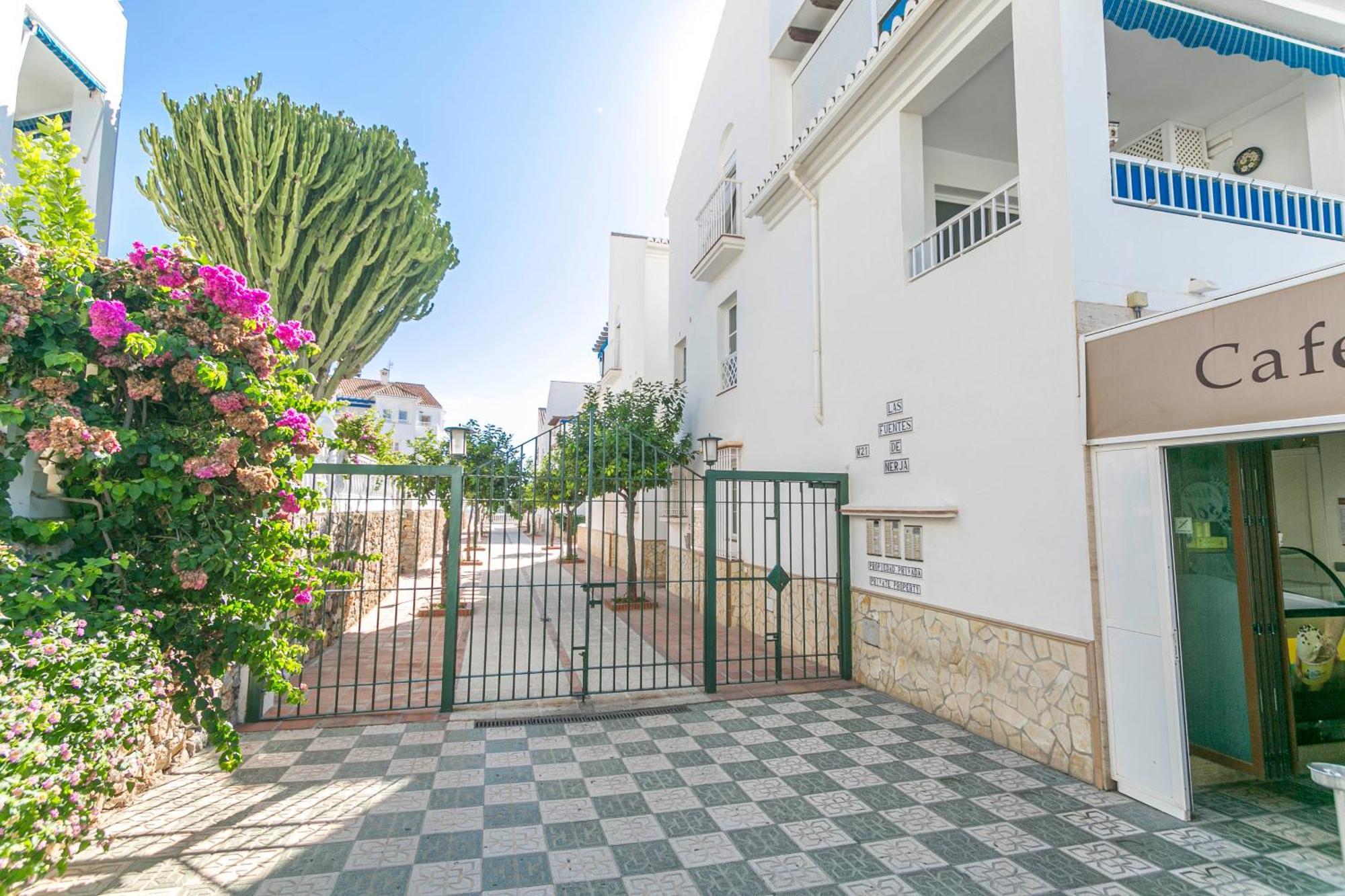 Alba Fuentes De Apartamento Nerja