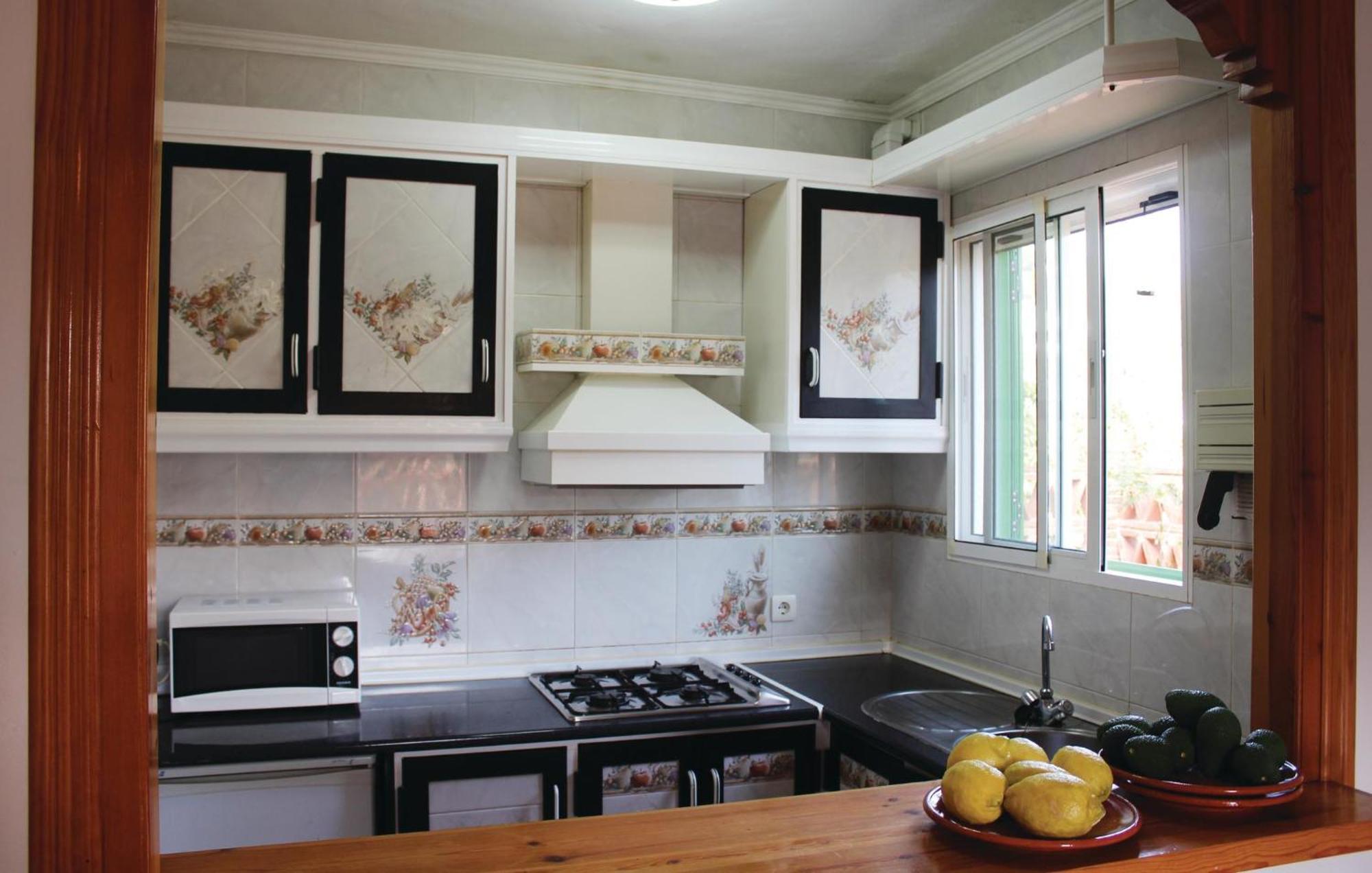 3 Bedroom Awesome In Сasa de vacaciones Nerja