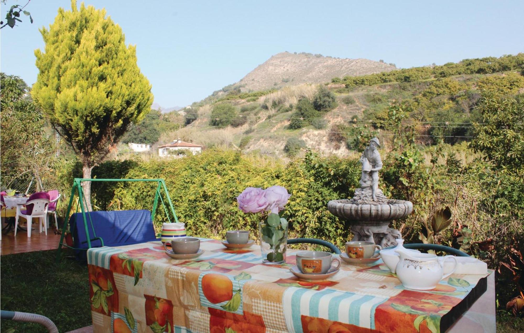 Сasa de vacaciones 3 Bedroom Awesome In *