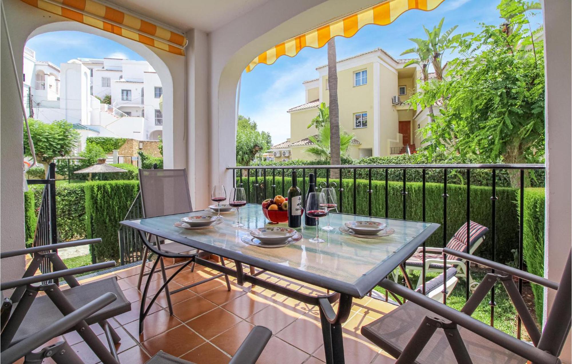 24, Blo 2,b-a * Nerja