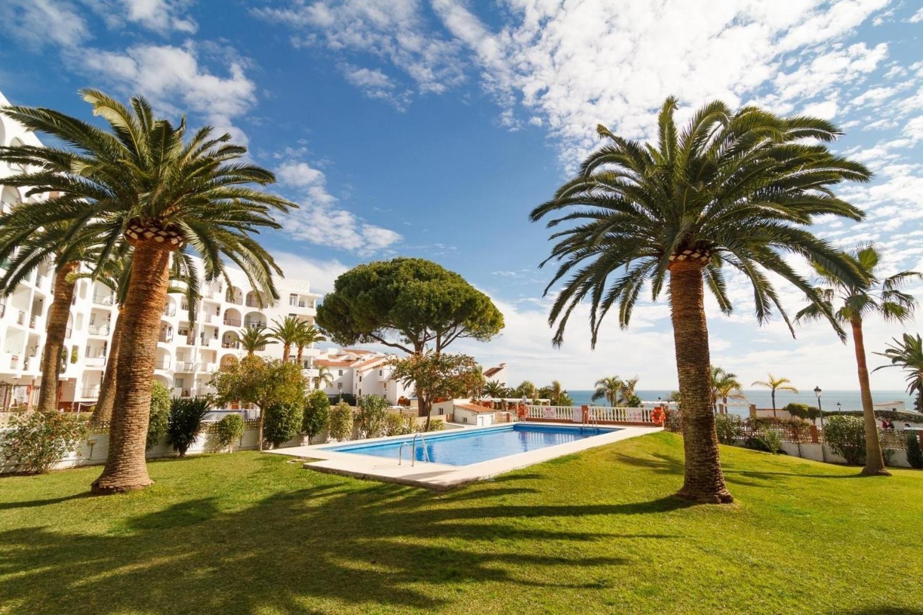 Fuer 3 Personen Ca 45 Qm In Nerja, Andalusien Costa Del Sol * Nerja