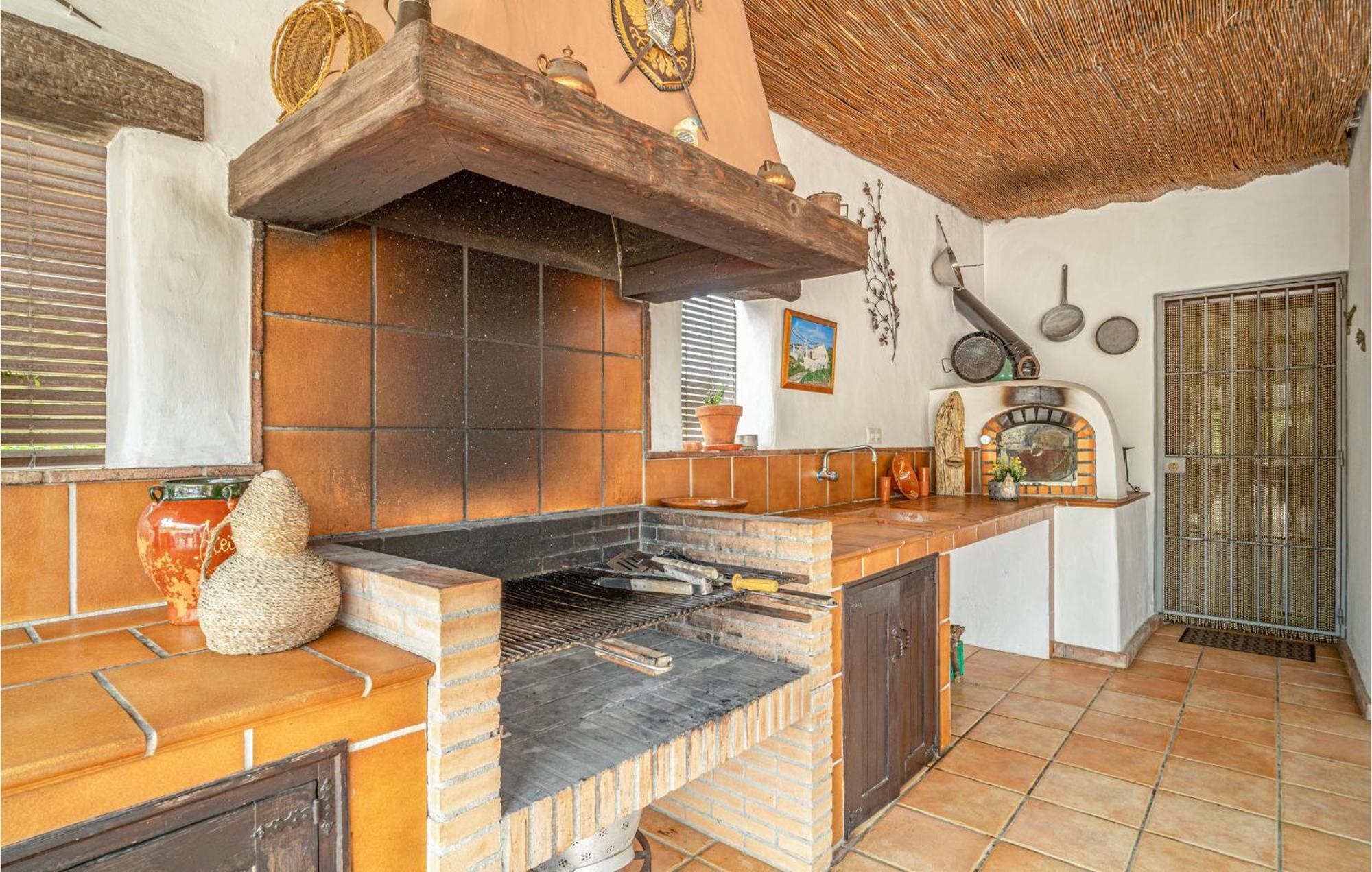 In With Kitchen