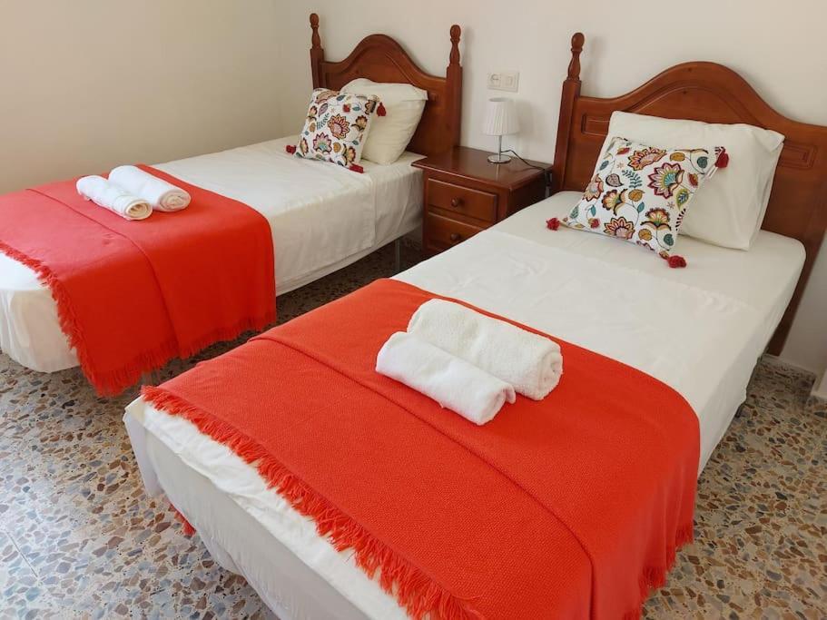 Spacious Flat 100m From Beach-nerja-spain Apartamento *