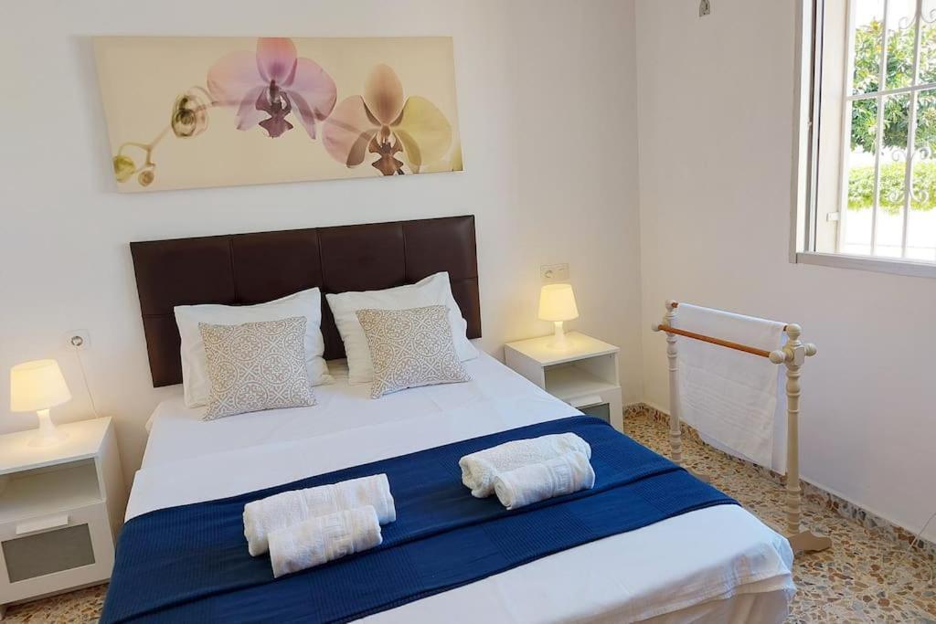 Spacious Flat 100m From Beach-nerja-spain Nerja