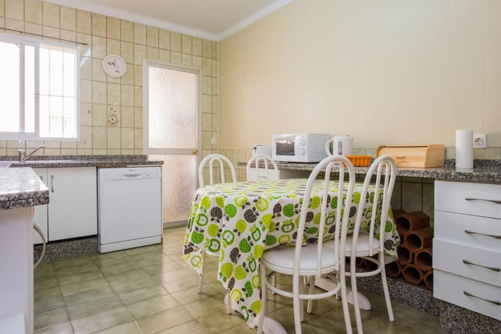 Apartamento Spacious Flat 100m From Beach-nerja-spain *