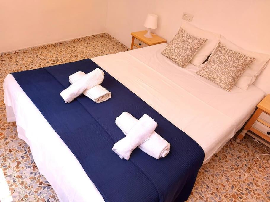 Spacious Flat 100m From Beach-nerja-spain *
