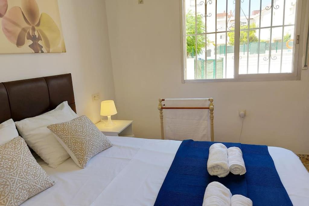 Spacious Flat 100m From Beach-nerja-spain * Nerja