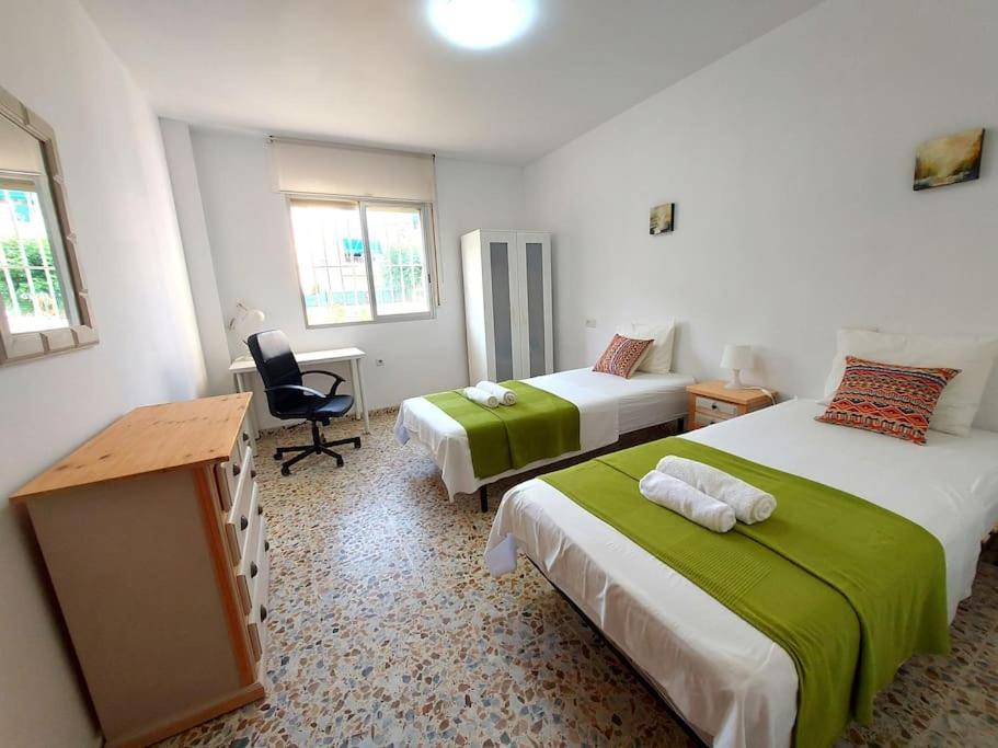 Spacious Flat 100m From Beach-nerja-spain * Nerja