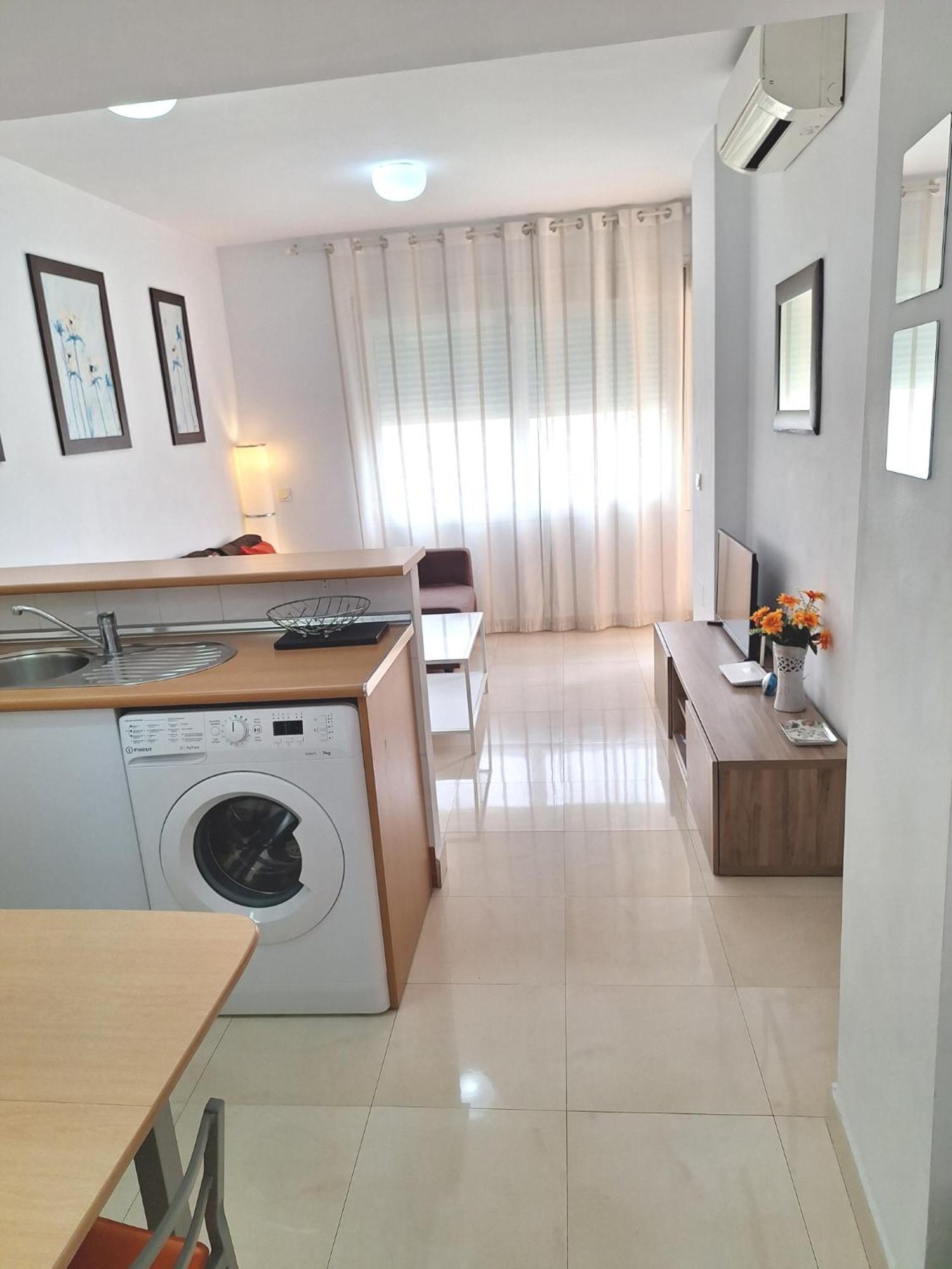 Piso Acogedor Cerca De La Playa Torrecilla Apartamento