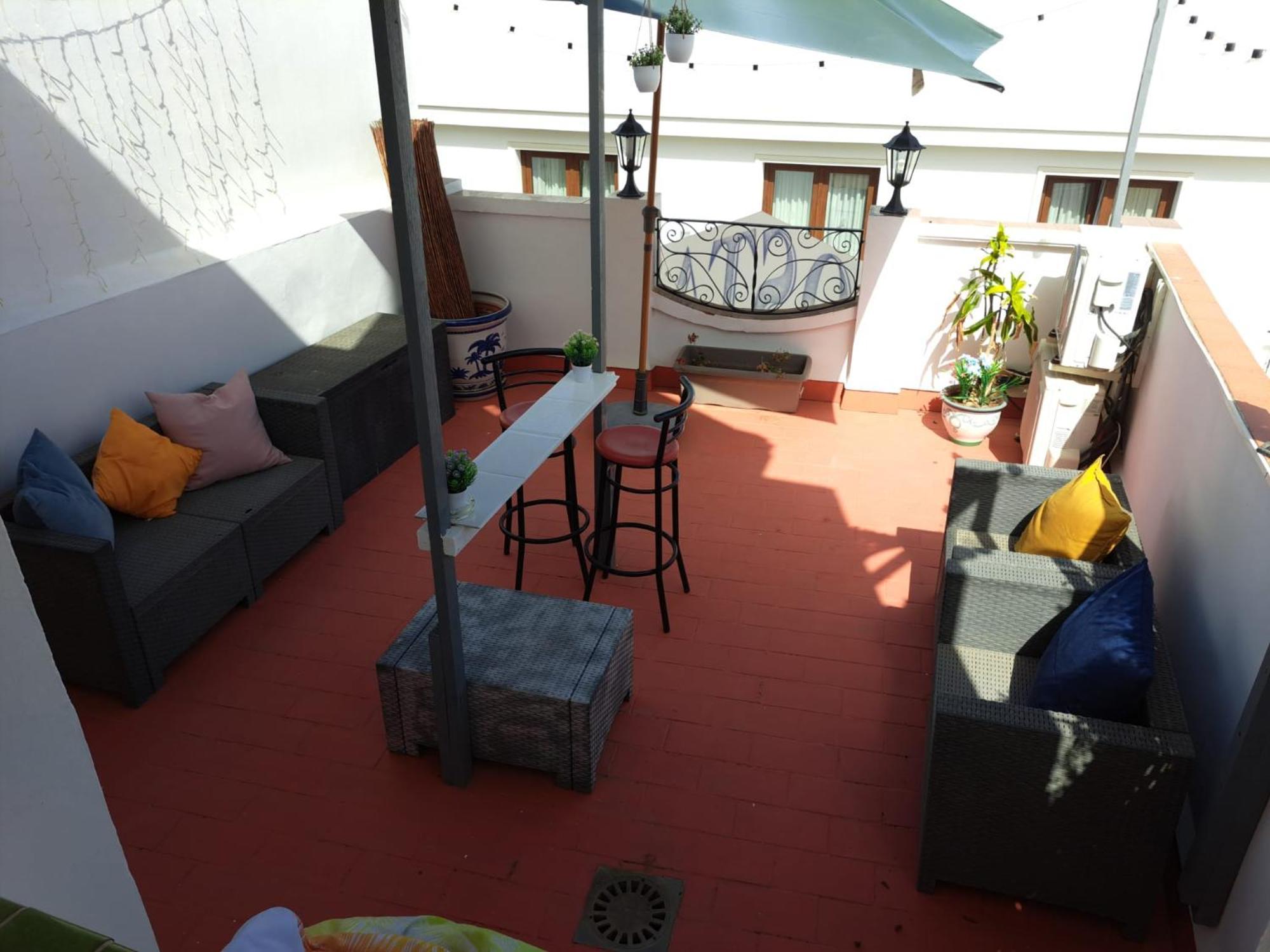 Montys Hostal