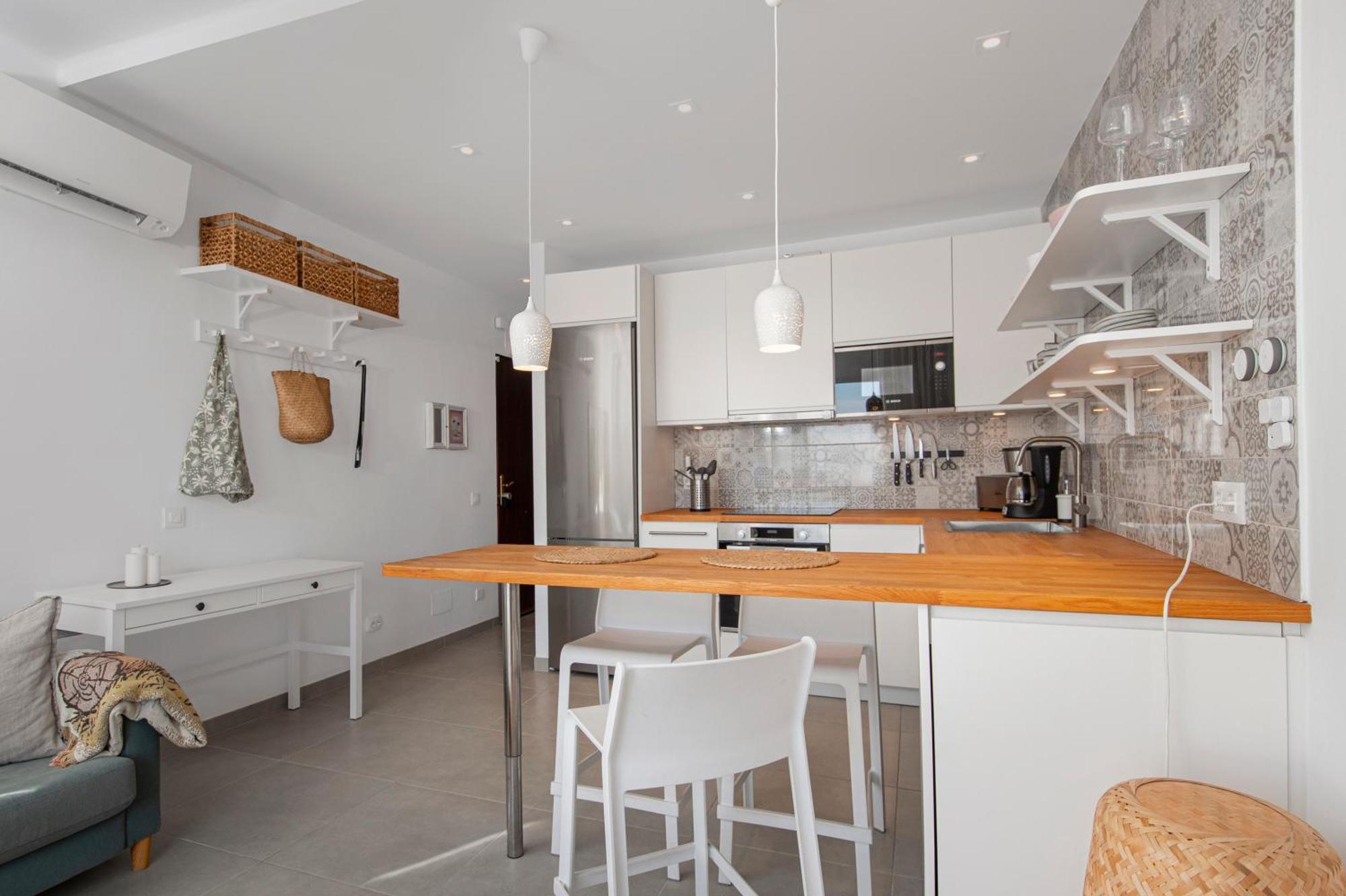 Oasis De Capistrano, Calle Palmas 24 B Nerja