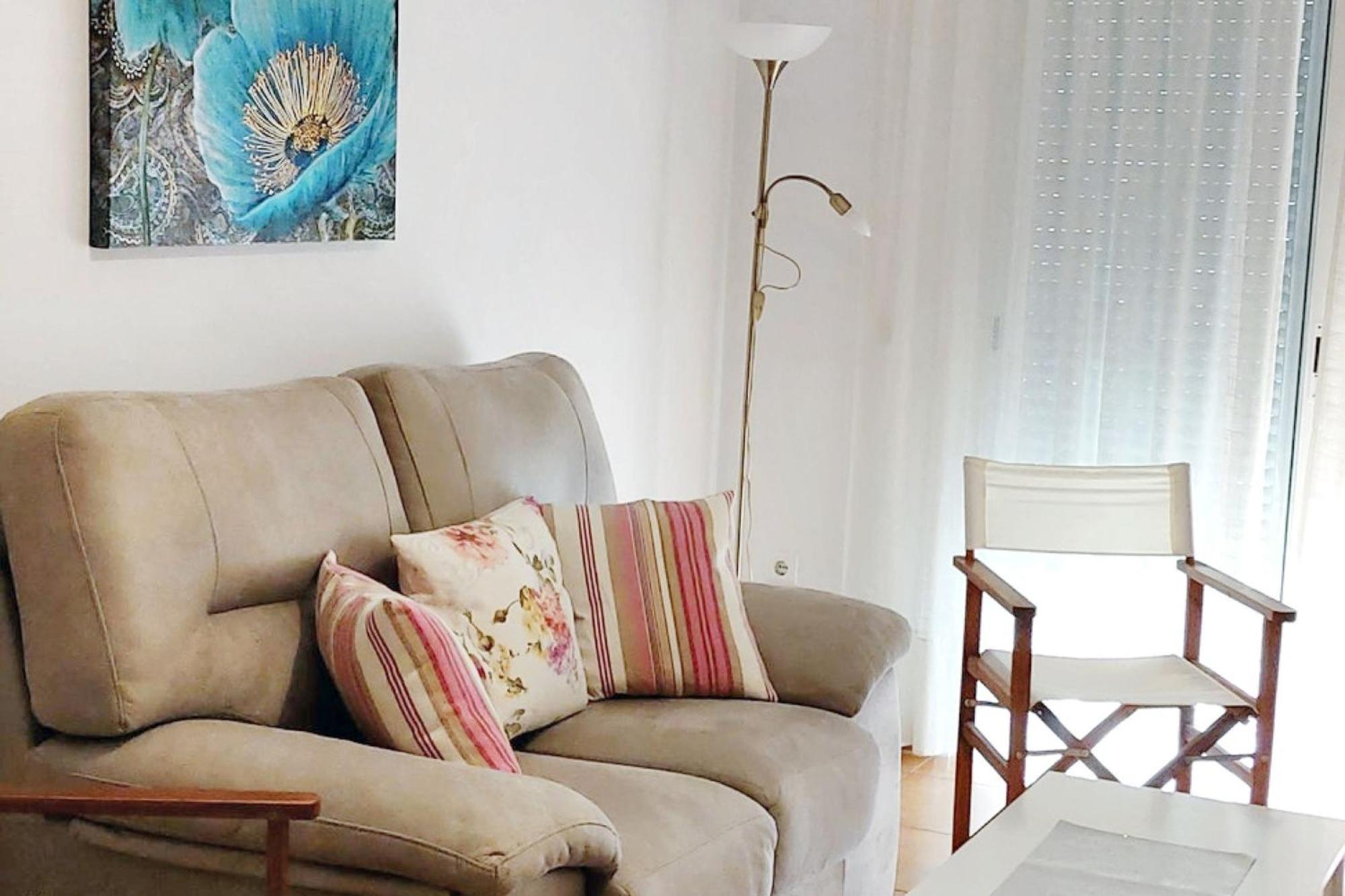 Modern In With Balcony And City View - 48 Sqm