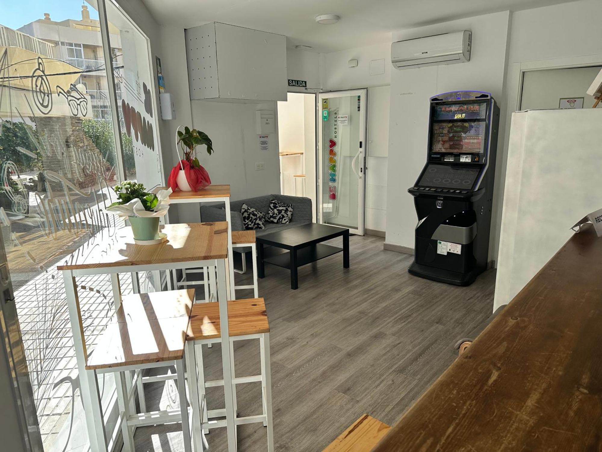Be Happy Albergue Nerja
