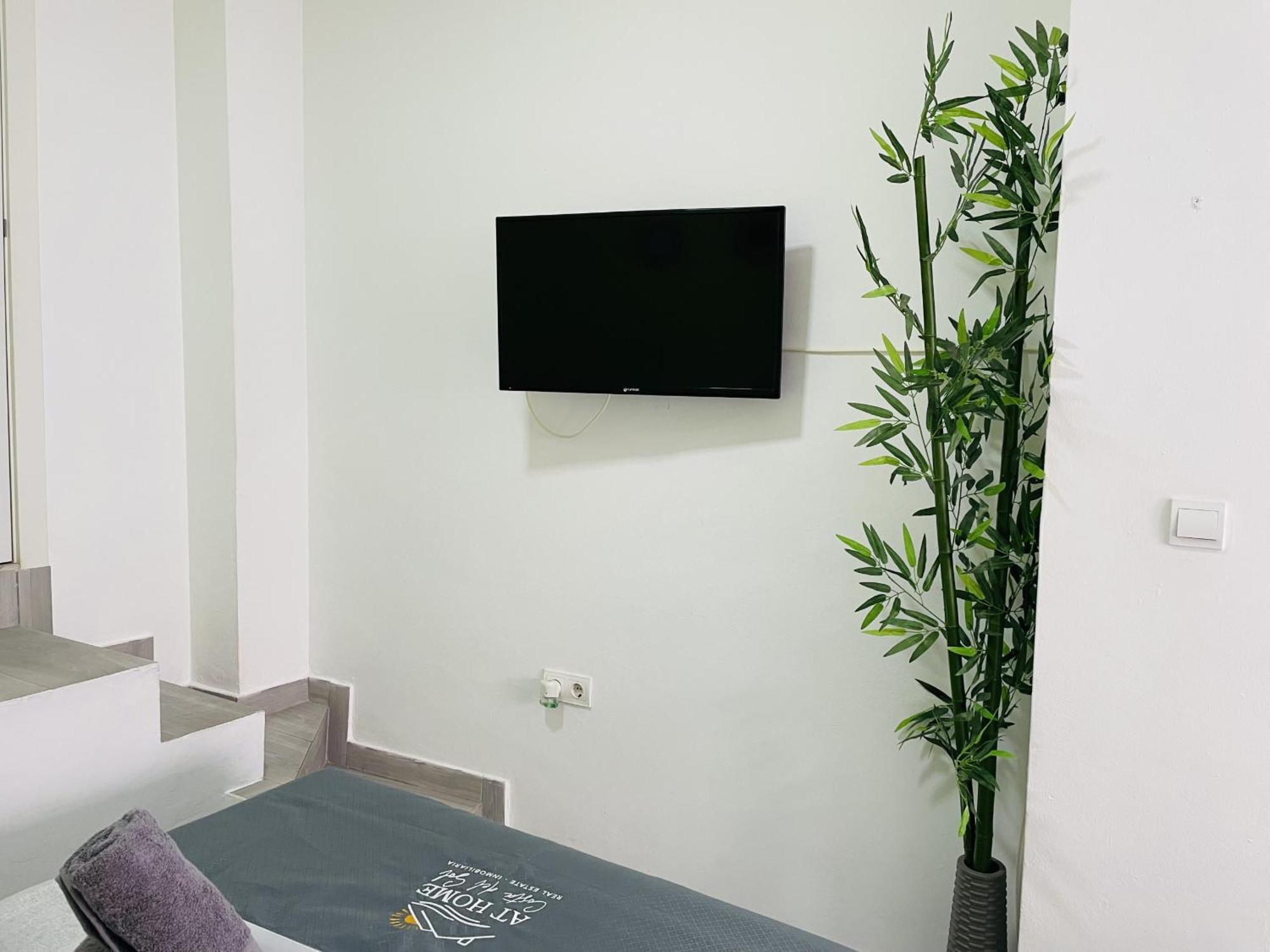 Apartamento Estudio Jimena Burriana En El Centro De *