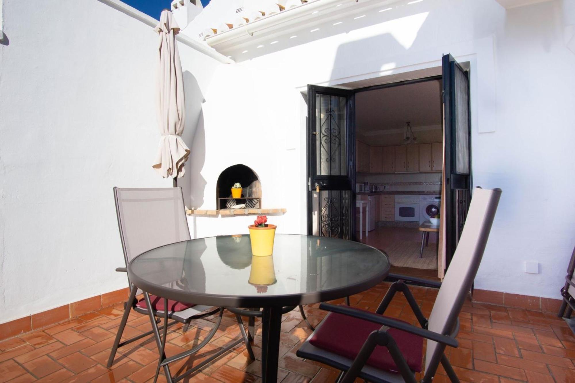 Oasis Del Nora Apartamento *