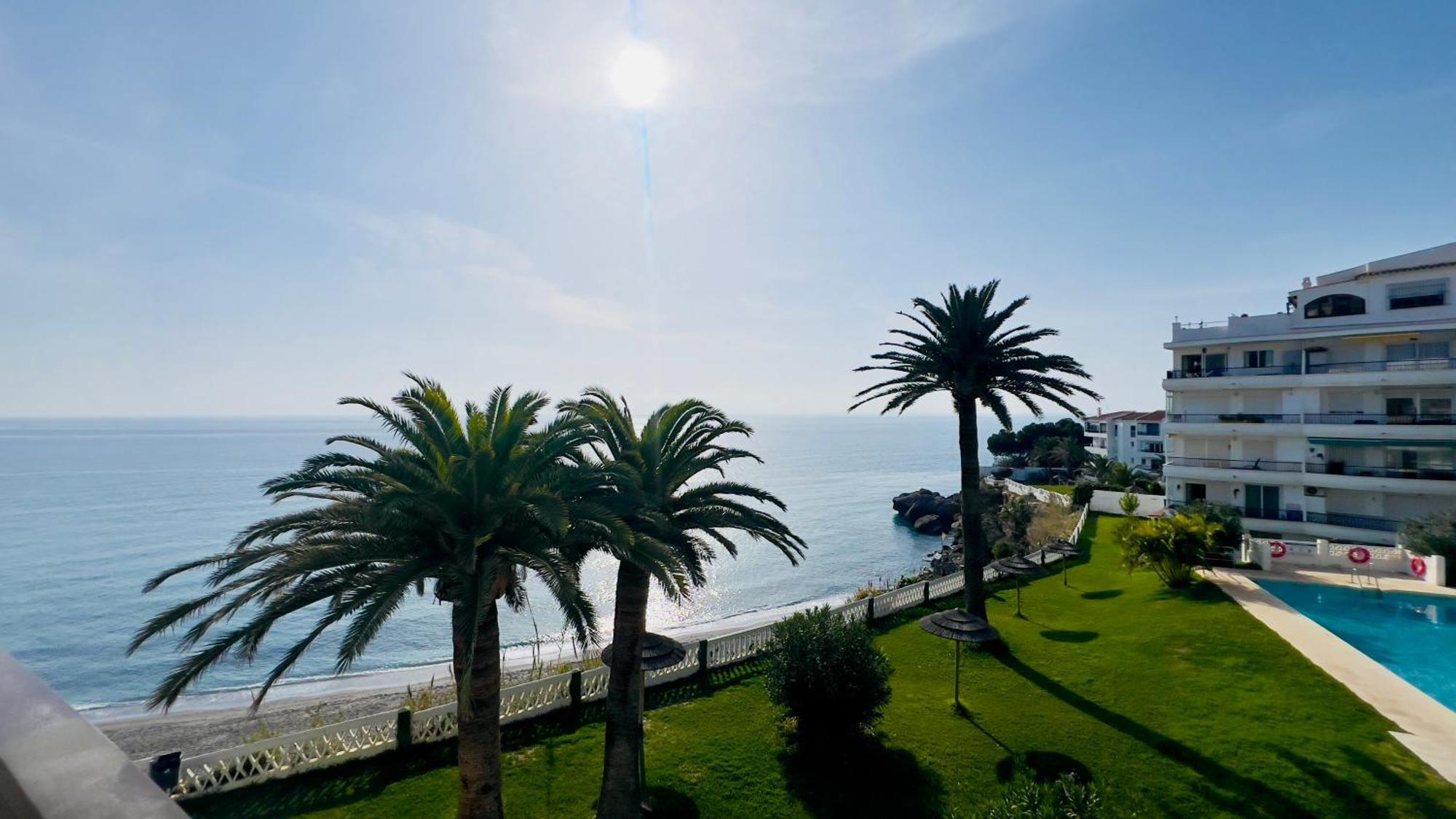 Acapulco Playa Beautiful Seaview Apartamento Nerja