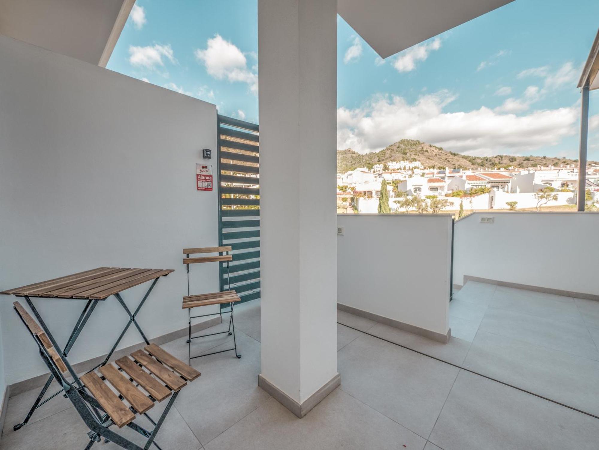 Modern Townhouse With 3 Terraces, Pool And Views Nerja