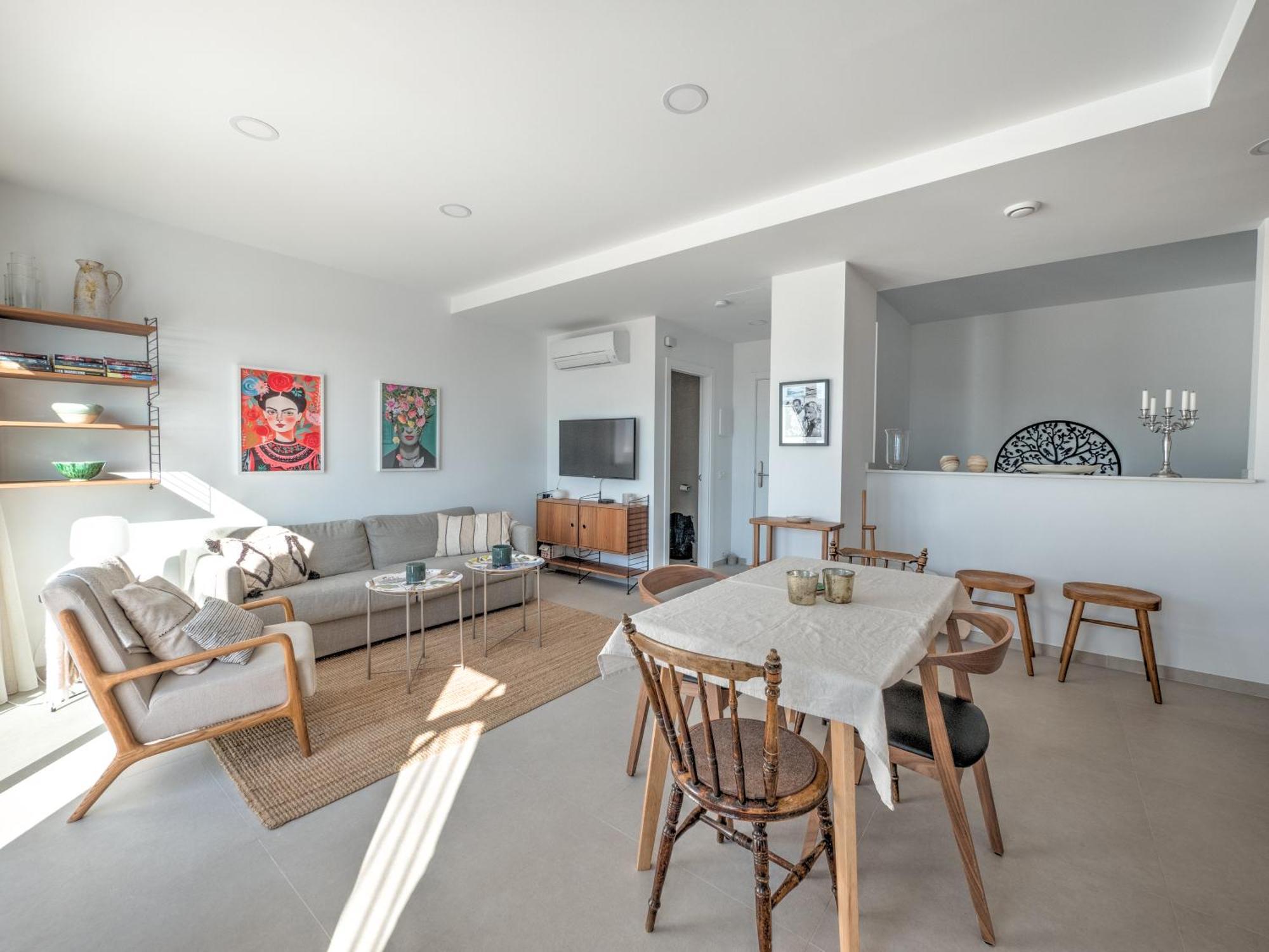 Modern Townhouse With 3 Terraces, Pool And Views *