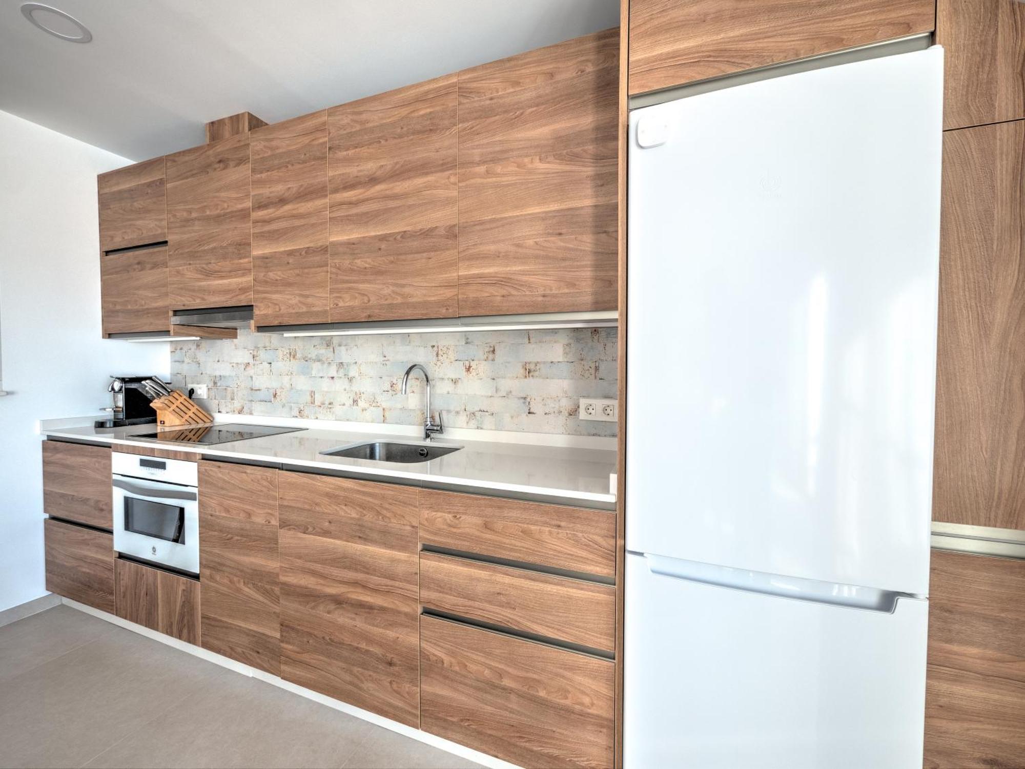 Сasa de vacaciones Modern Townhouse With 3 Terraces, Pool And Views *