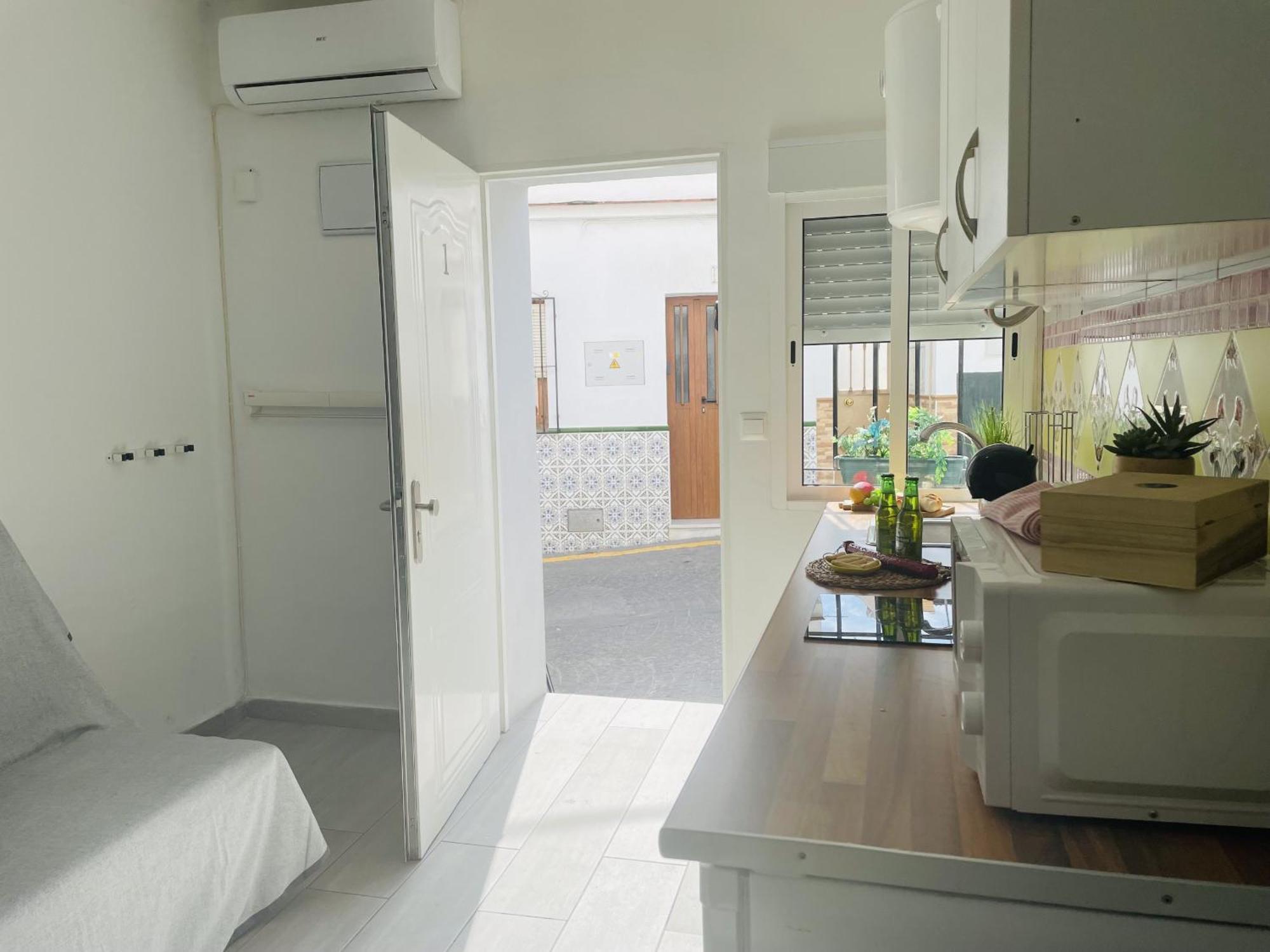 Estudio Jimena Burriana En El Centro De Apartamento Nerja