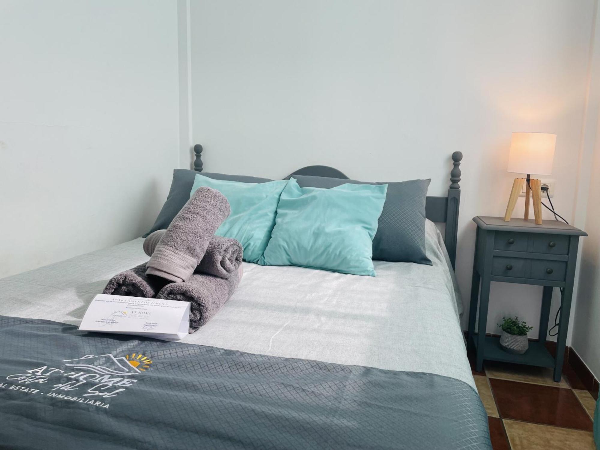 Apartamento Atico Jimena Granada En El Centro De Nerja