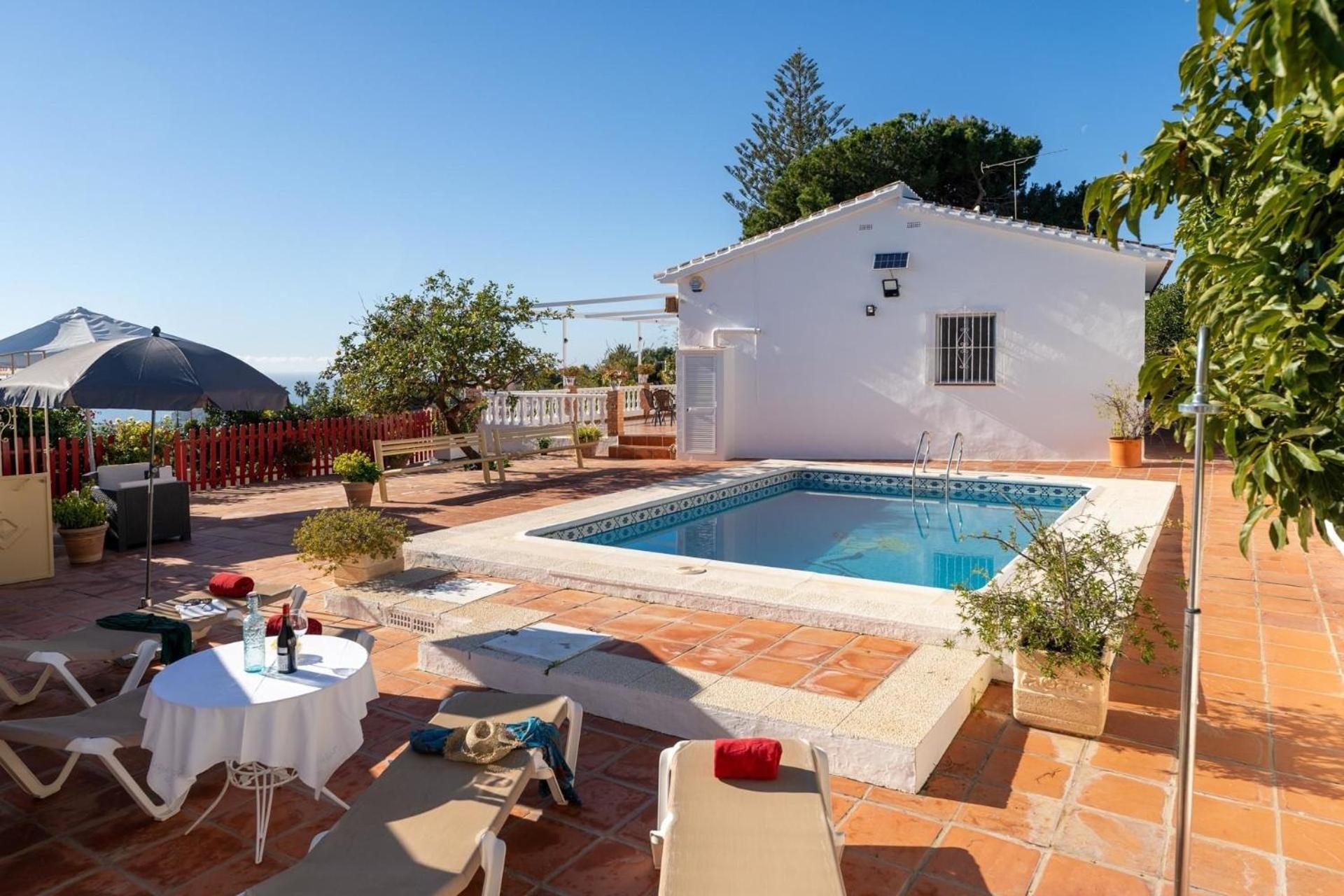 Mit Privatpool Fuer 6 Personen Ca 90 Qm In Nerja, Andalusien Costa Del Sol *