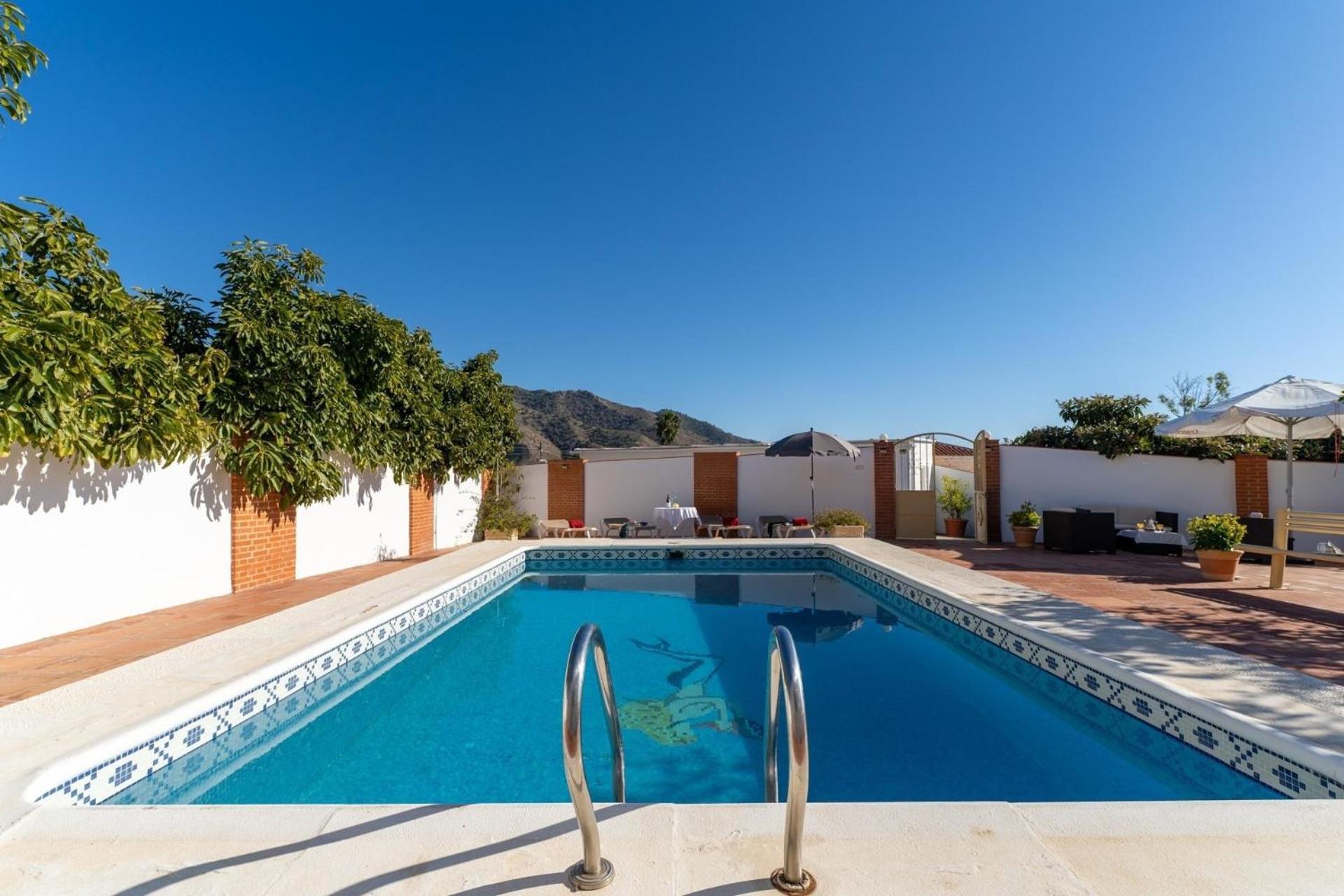 Mit Privatpool Fuer 6 Personen Ca 90 Qm In Nerja, Andalusien Costa Del Sol * Nerja