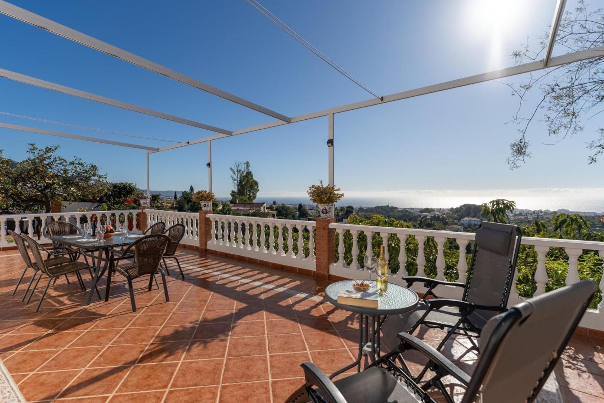 Mit Privatpool Fuer 6 Personen Ca 90 Qm In Nerja, Andalusien Costa Del Sol Nerja