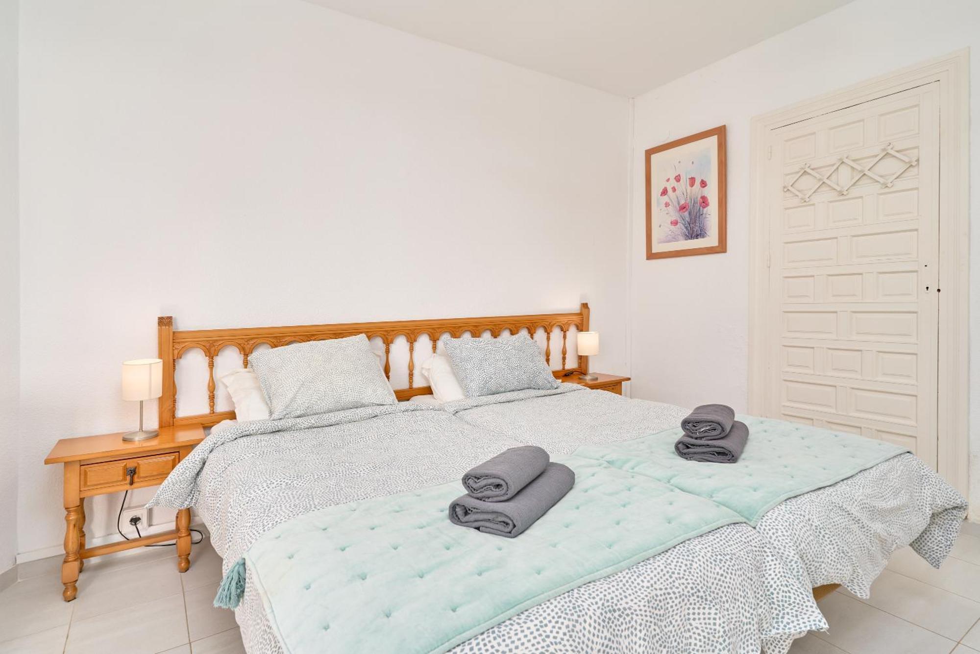 Large One Bed Apartamento Nerja
