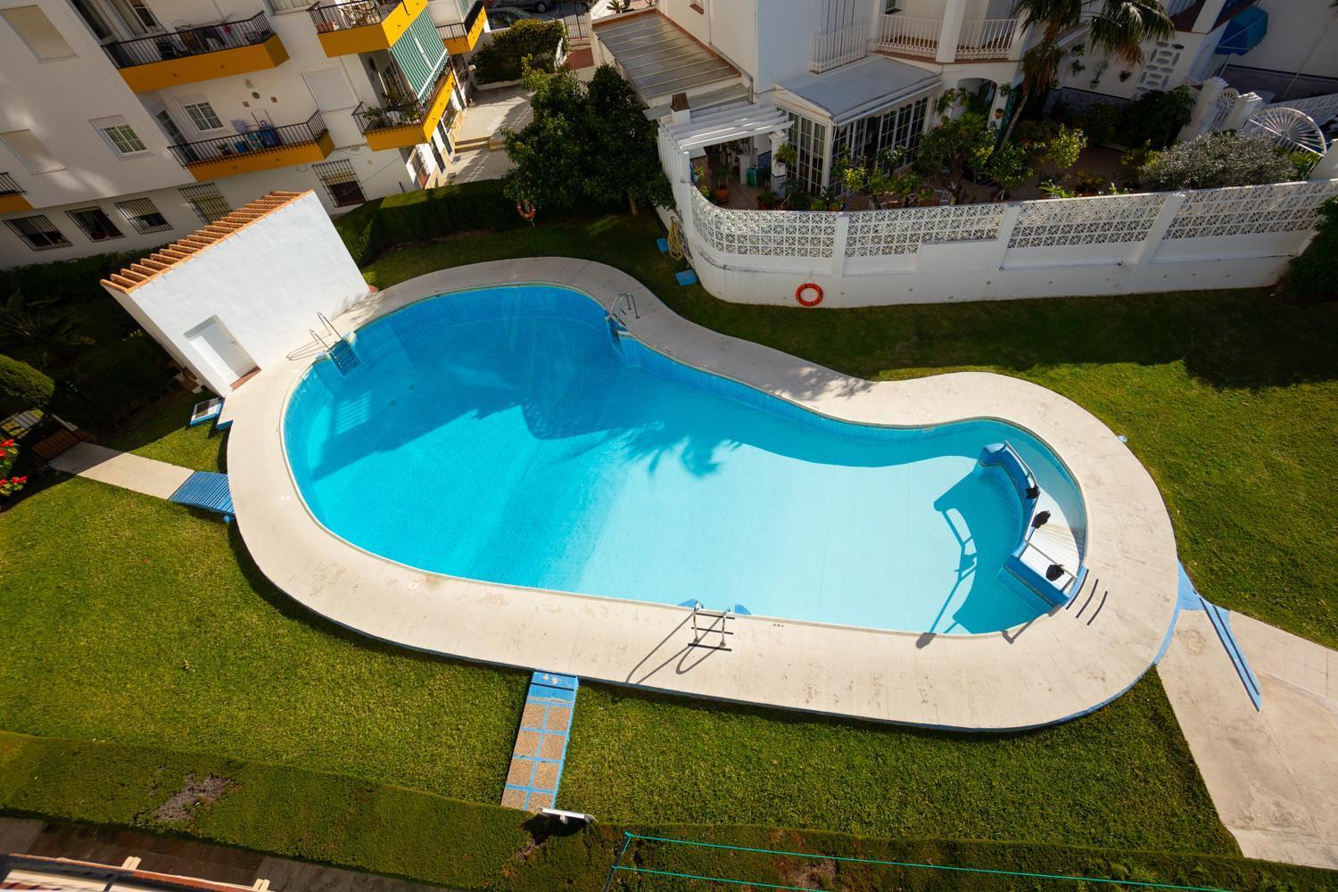 Apartamento Edf Albaida I White Blue - Eurosur