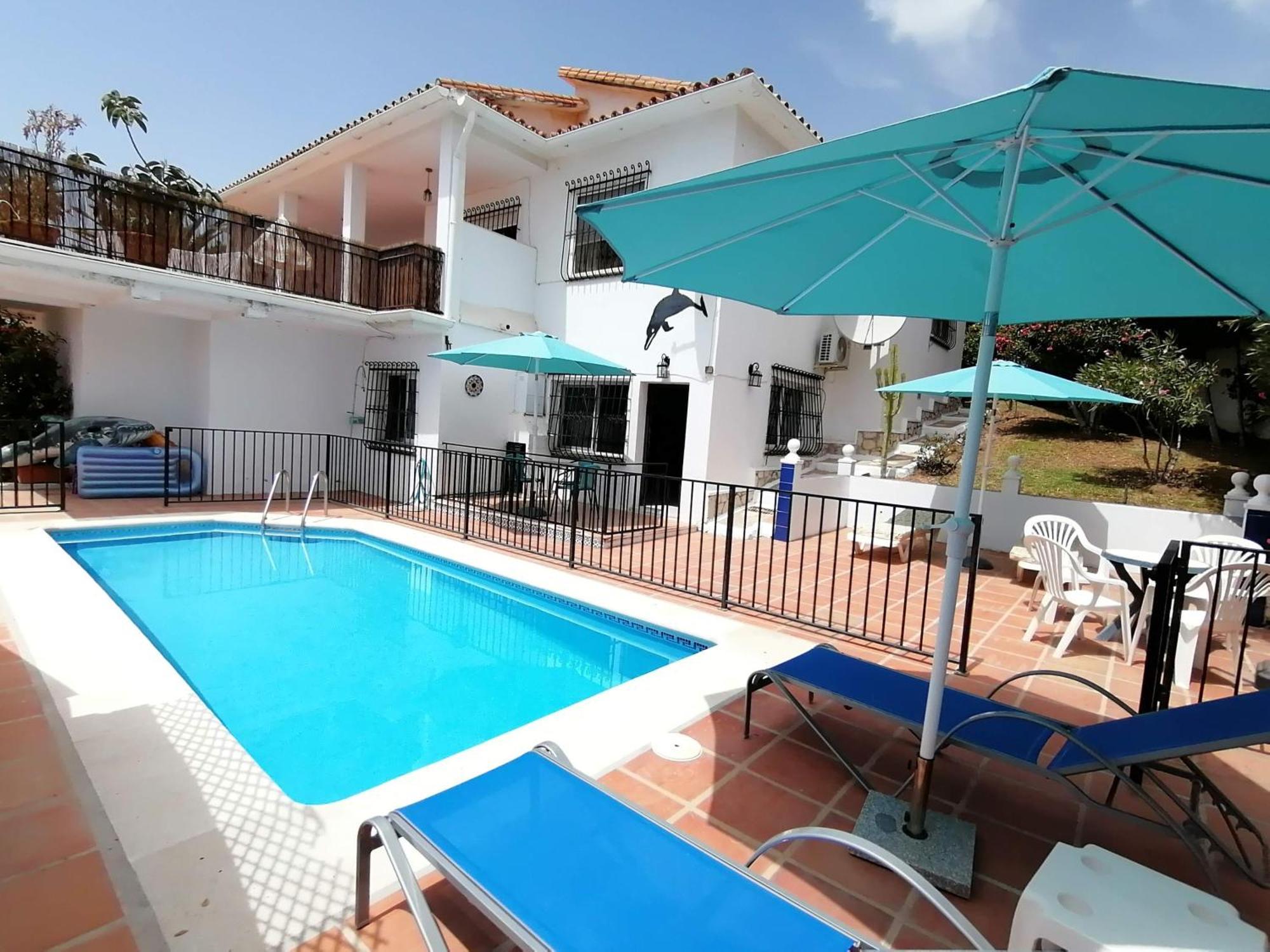 2 Bed - Sleeps 5 - Private Pool & Garden Pousada