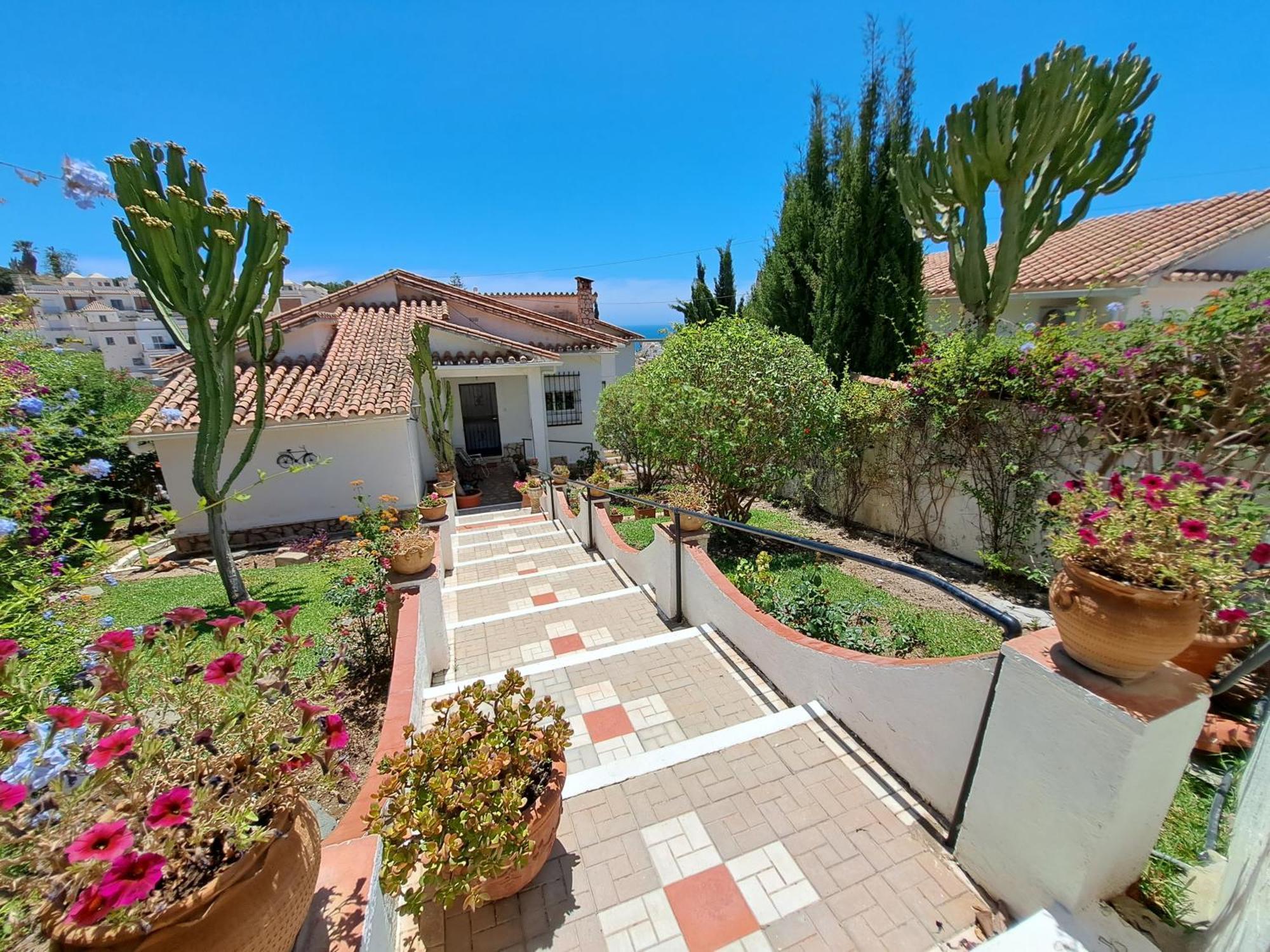 Pousada 2 Bed - Sleeps 5 - Private Pool & Garden Nerja