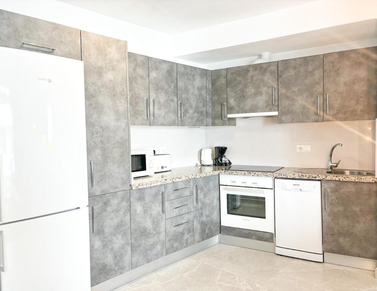 Apartamento Renovated 2 Bedroom In Center, Carabeo Area Nerja