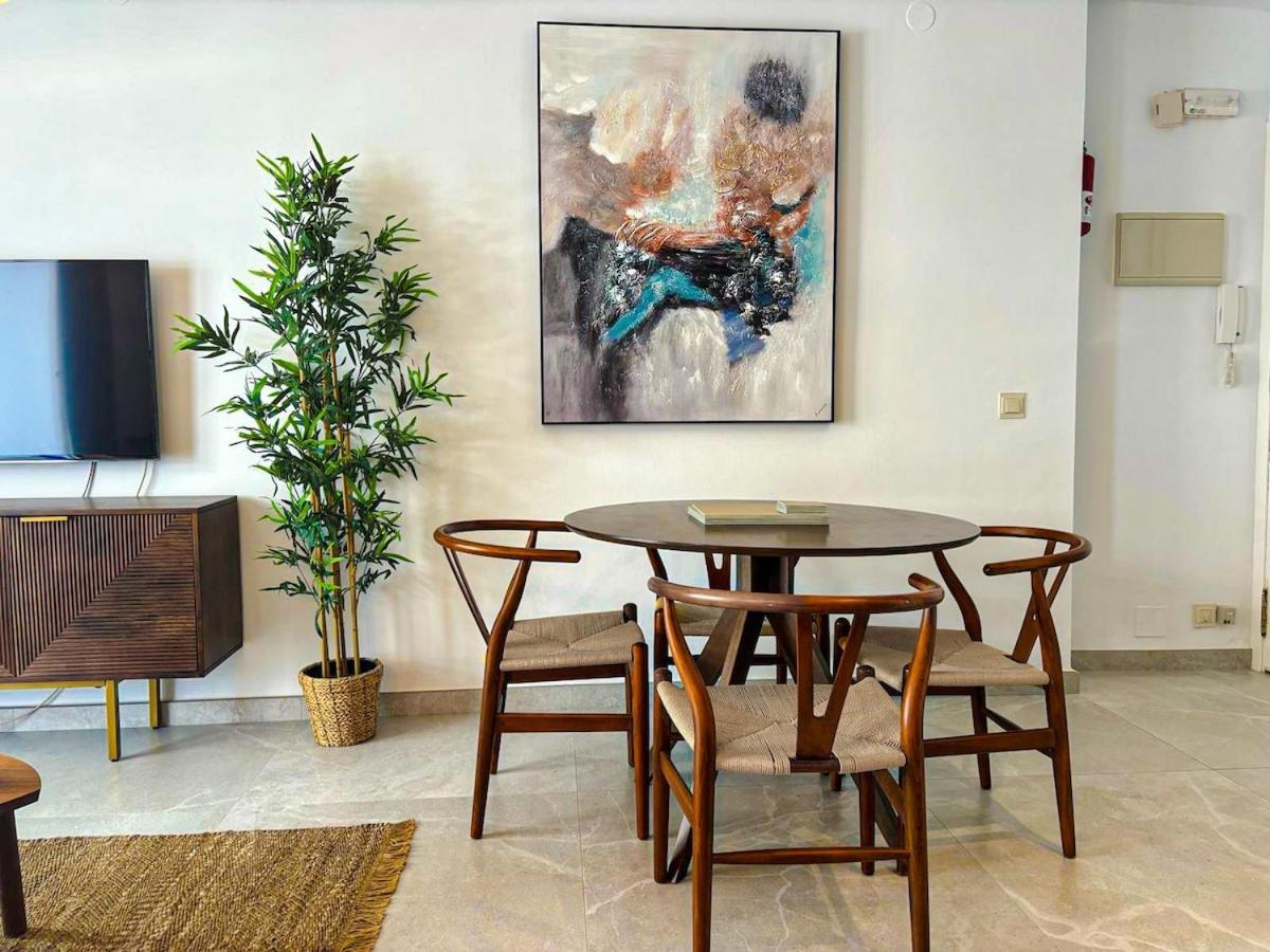 Renovated 2 Bedroom In Center, Carabeo Area Apartamento *