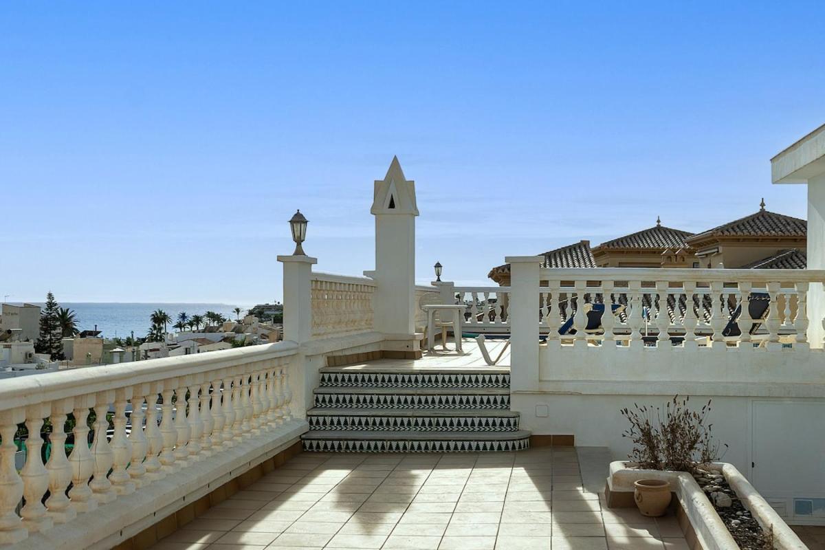 Renovated 2 Bedroom In Center, Carabeo Area Apartamento