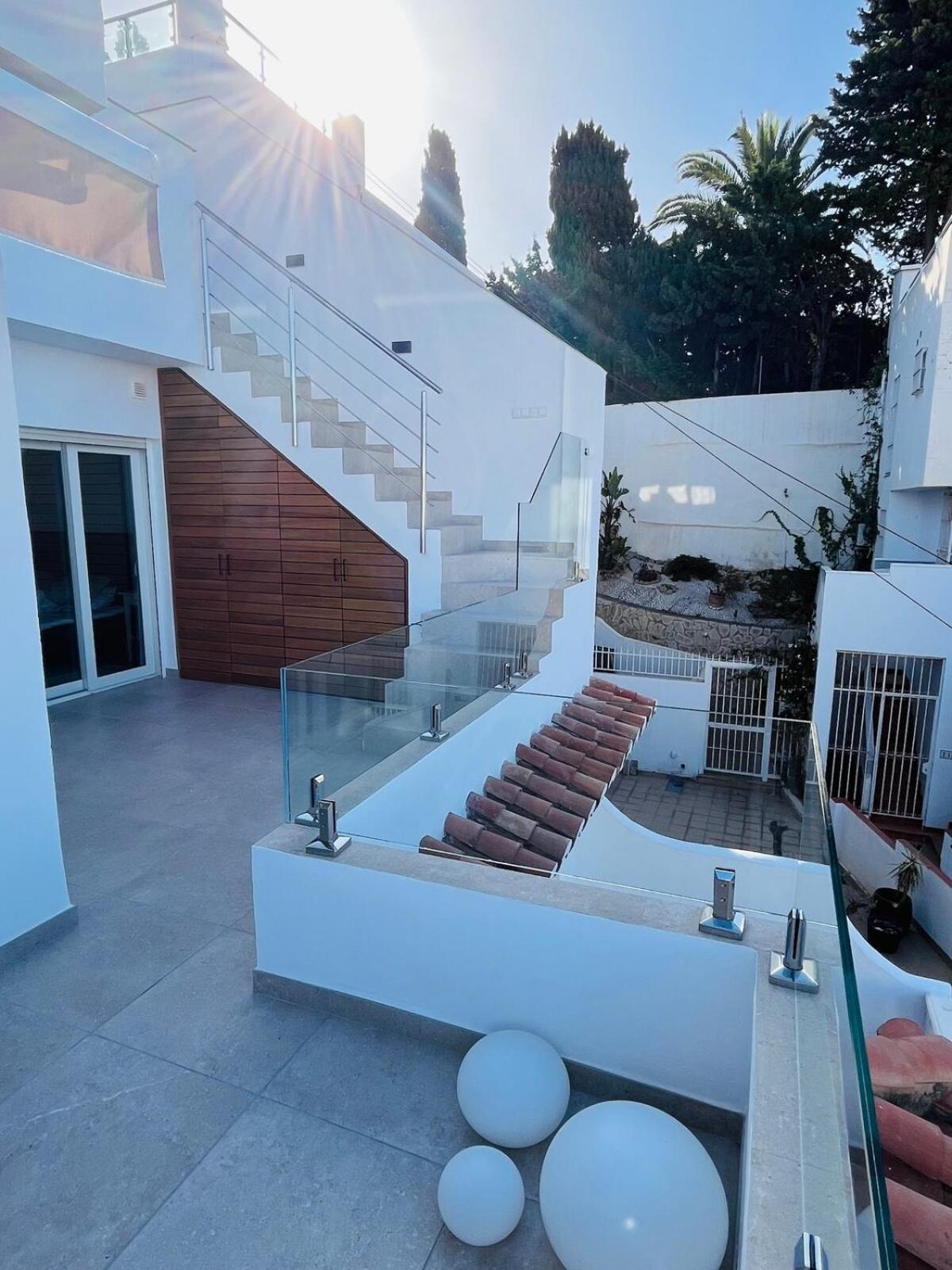 Apartamento A2405 Modern 2 Bed 2 Bath Penthouse Burriana