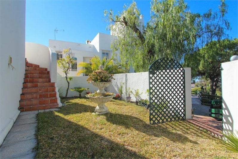 Amazing 3 Bedroom Townhouse With Sea View,